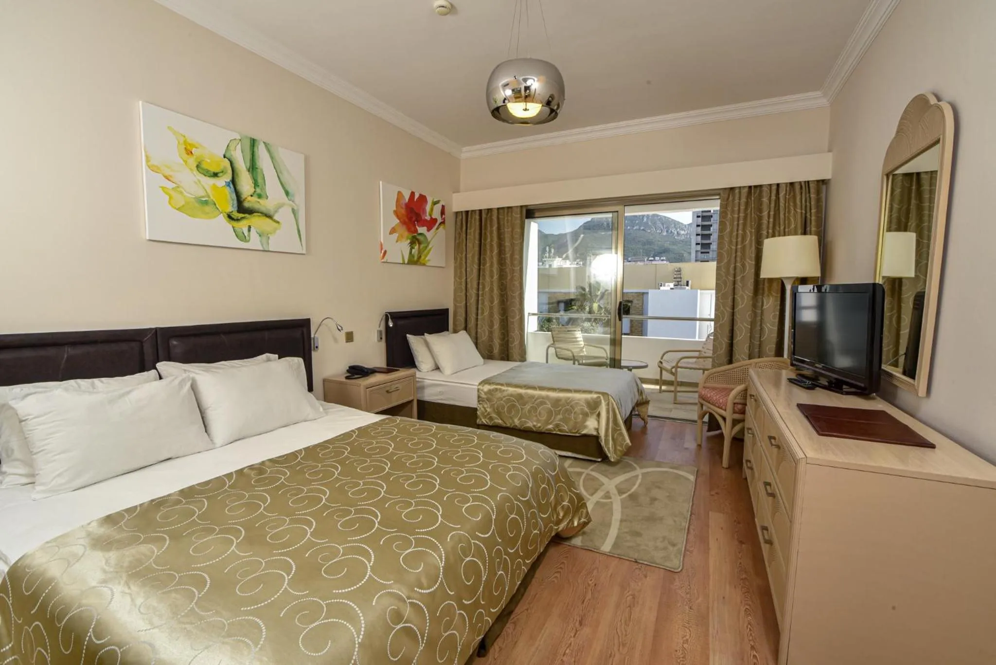 Bed in Jasmine Court Hotel & Casino