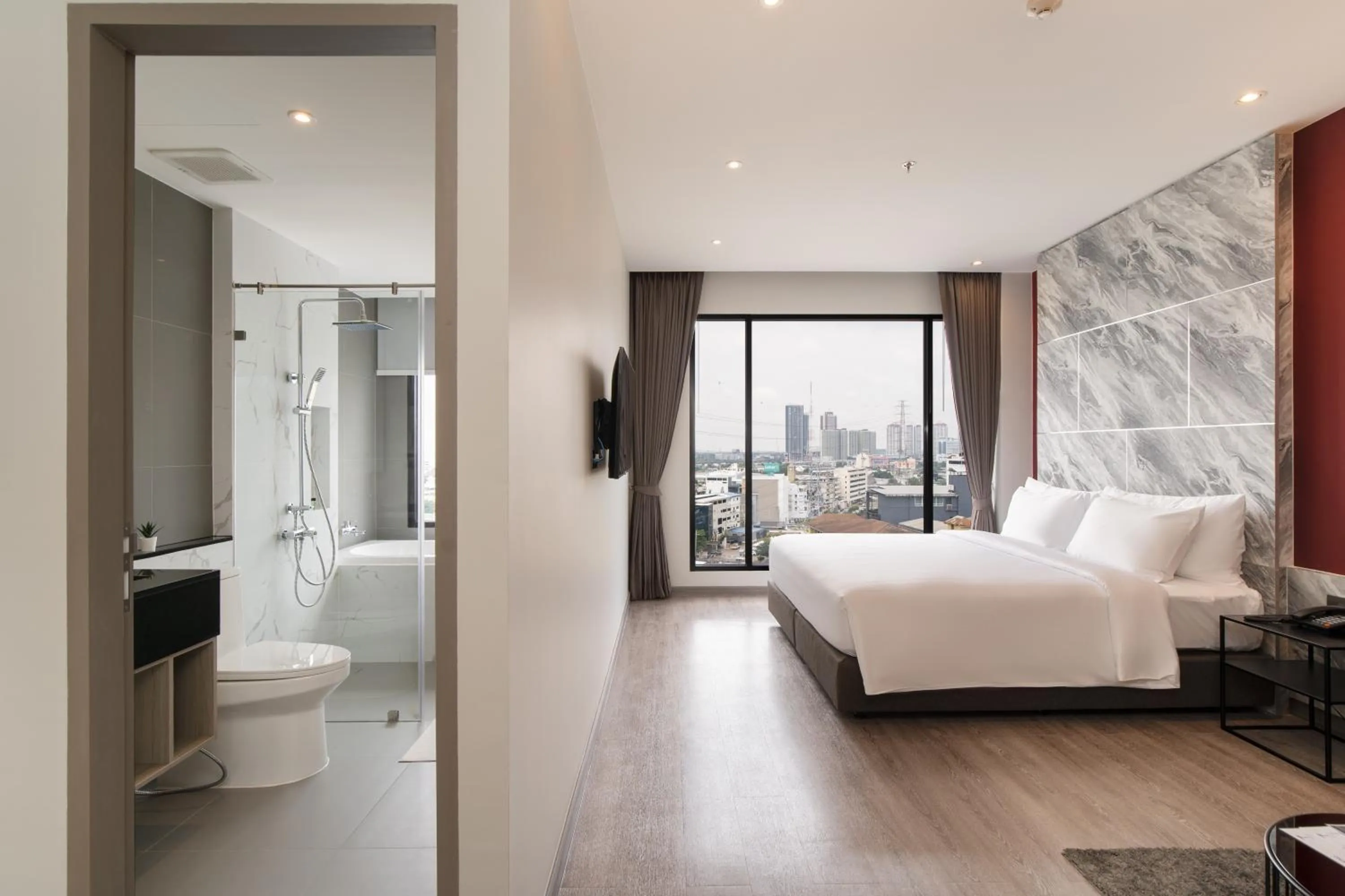 Photo of the whole room, Bed in Thaya Hotel Bangkok