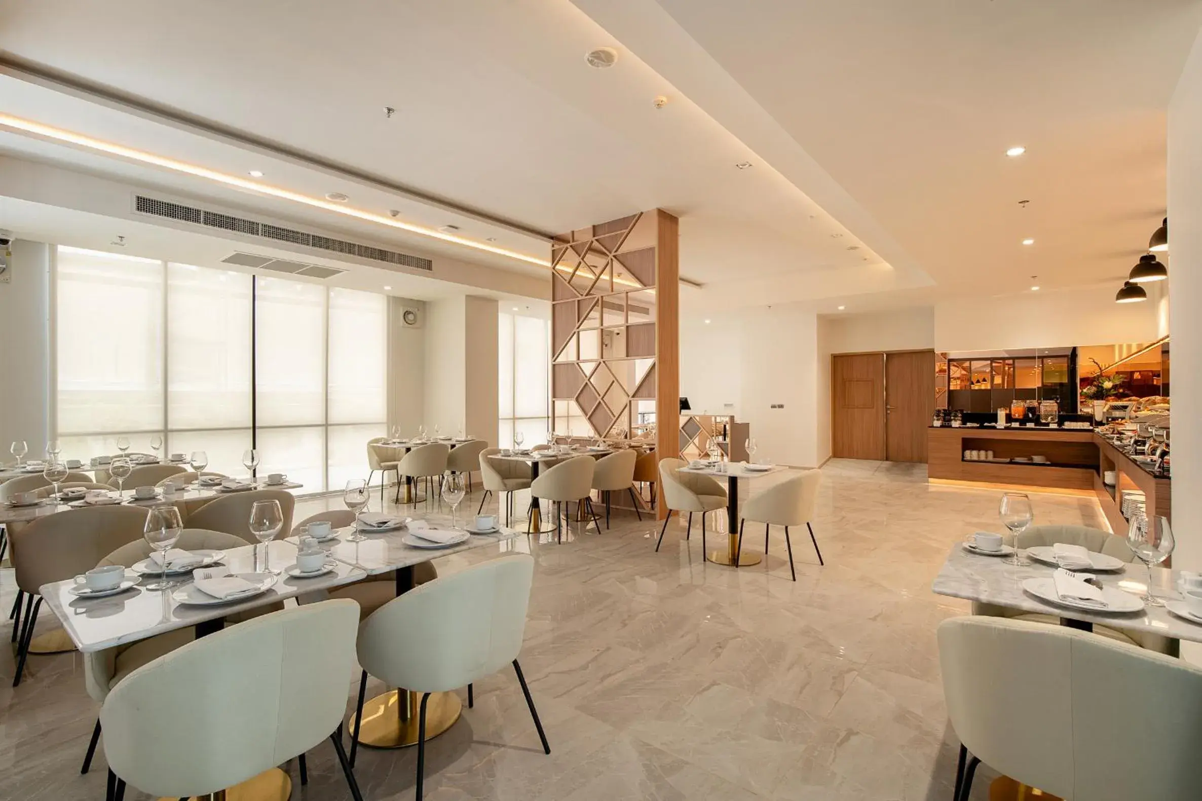 Restaurant/places to eat in Thaya Hotel Bangkok Restaurant/places to eat in Thaya Hotel Bangkok