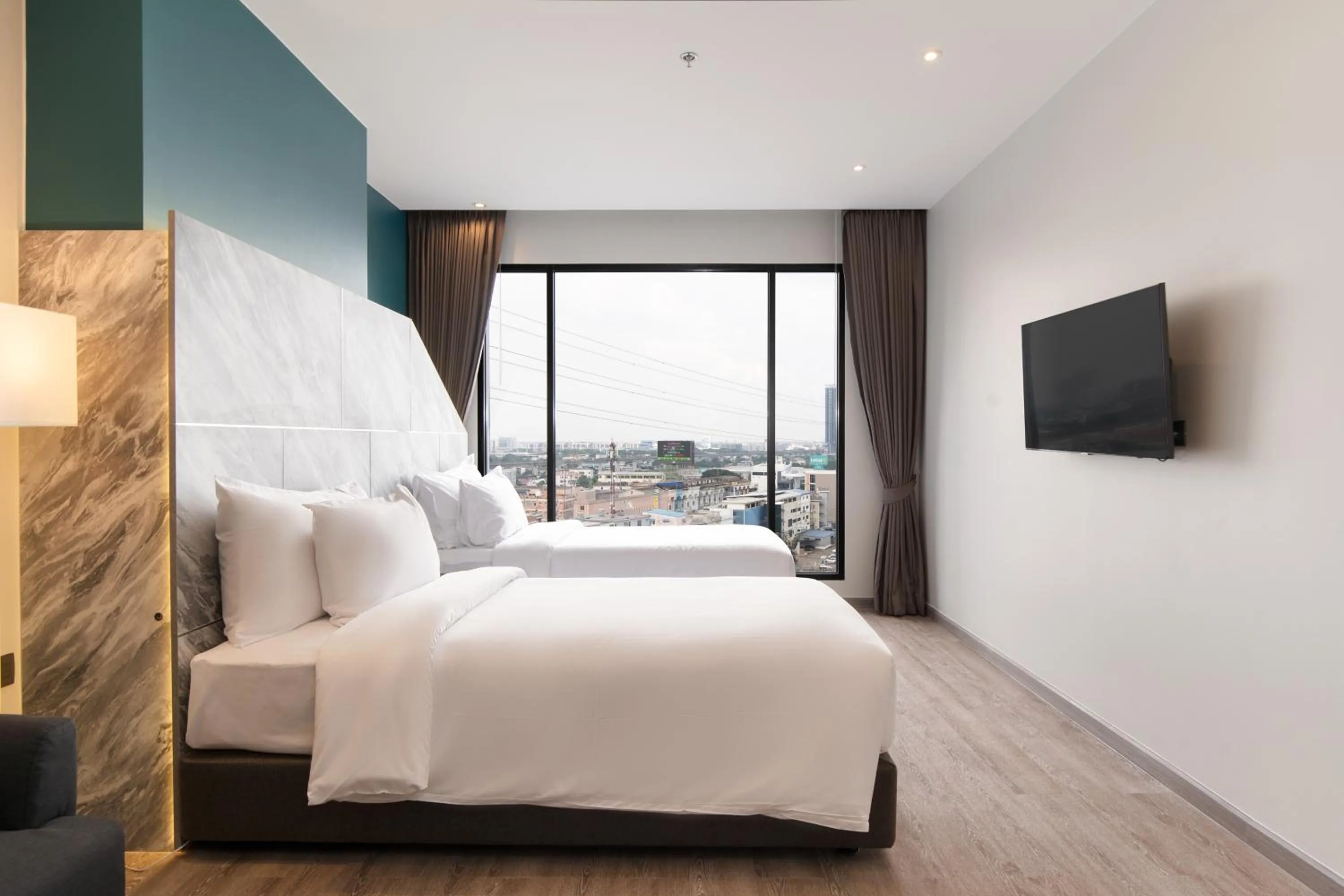 City view, Bed in Thaya Hotel Bangkok