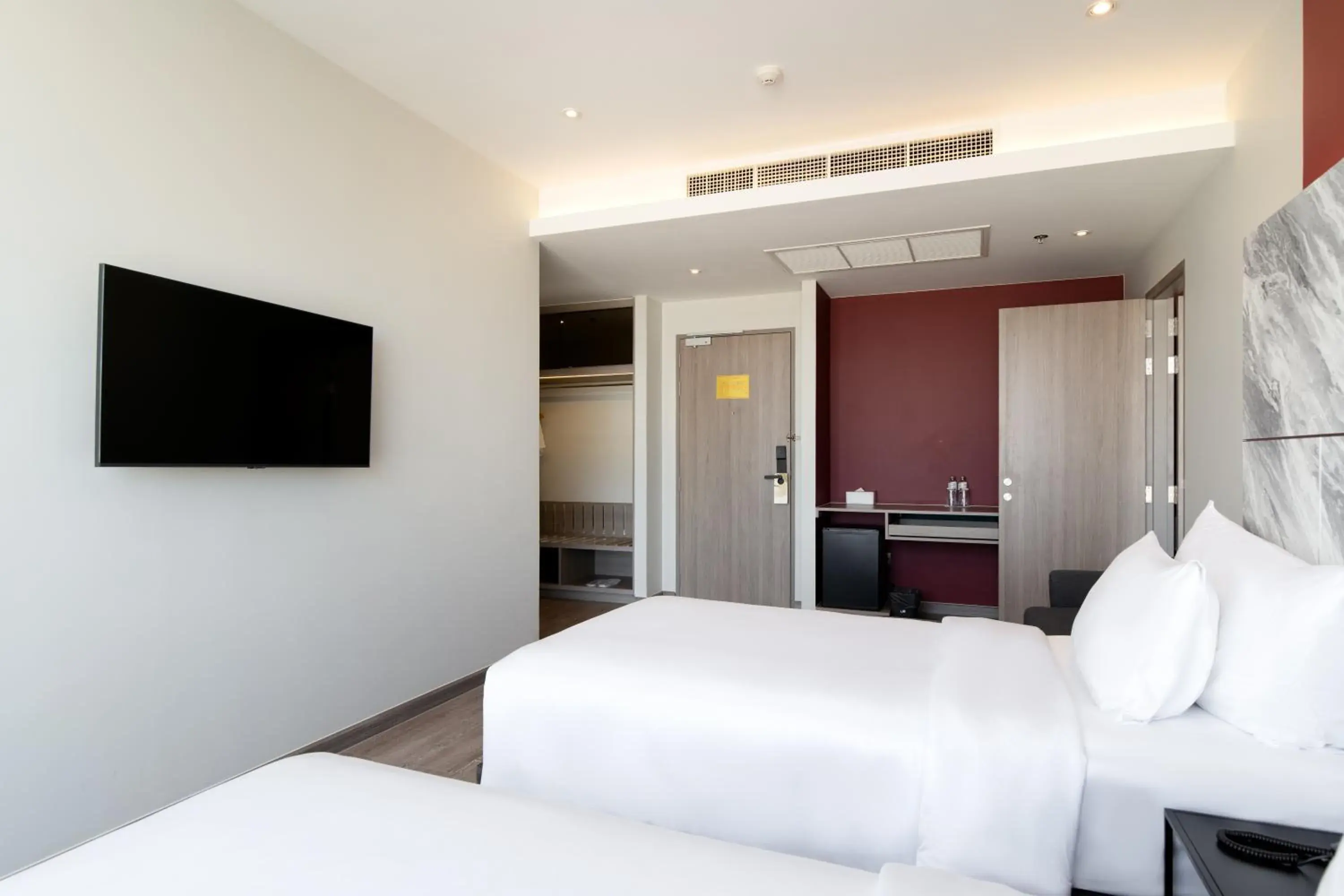 TV and multimedia, Bed in Thaya Hotel Bangkok TV and multimedia, Bed in Thaya Hotel Bangkok