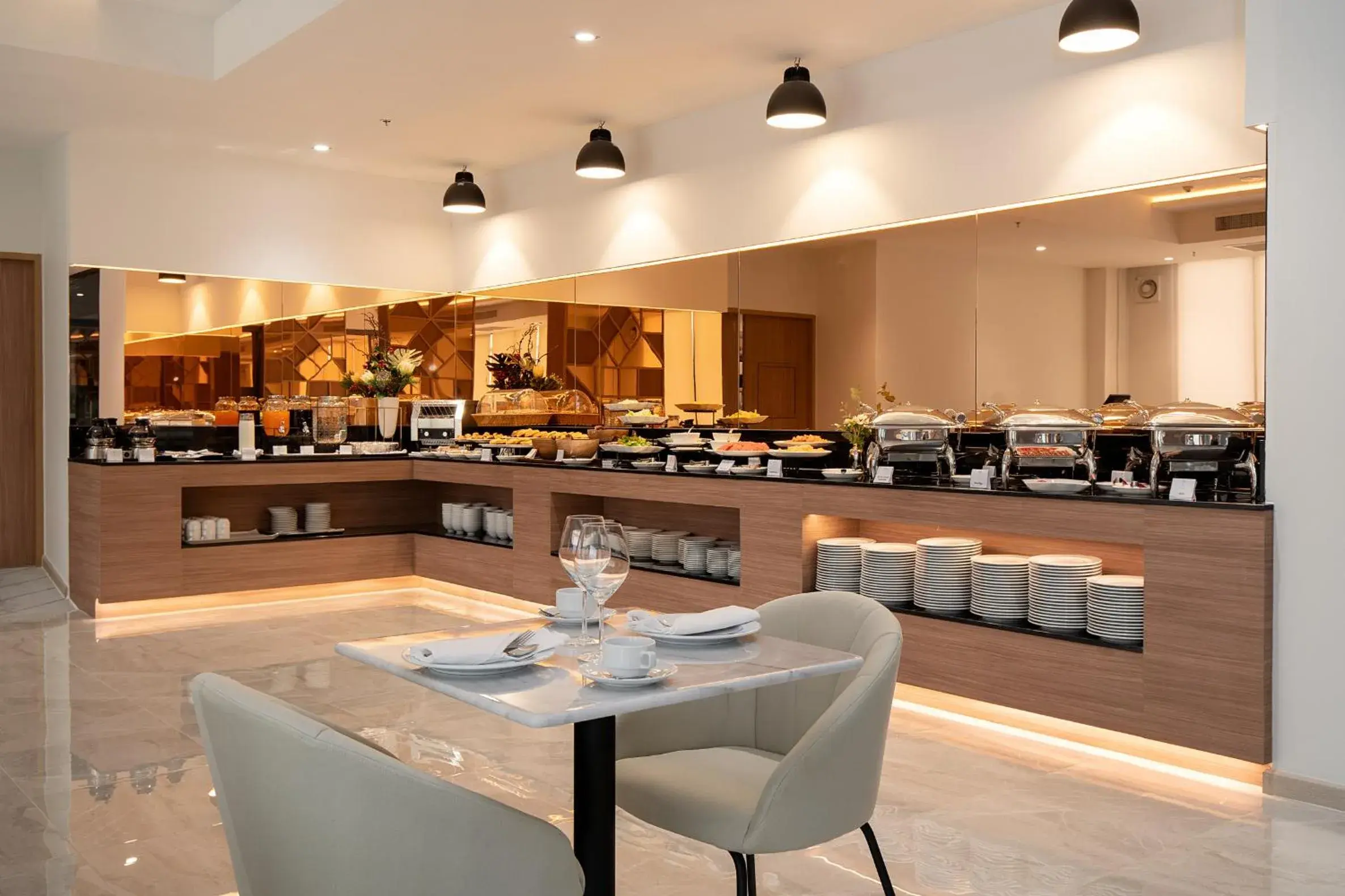 Restaurant/places to eat in Thaya Hotel Bangkok Restaurant/places to eat in Thaya Hotel Bangkok