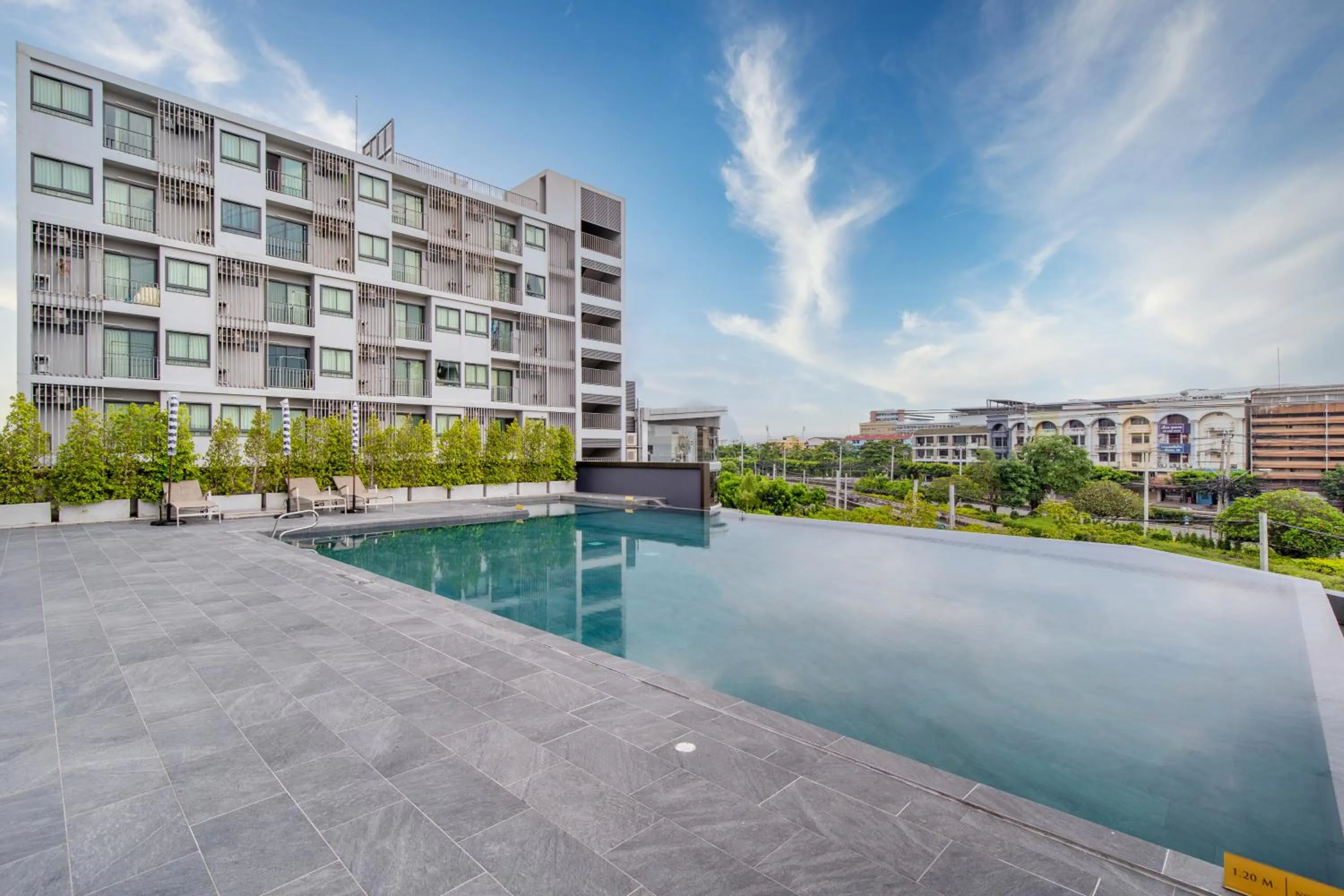 Swimming pool in Thaya Hotel Bangkok