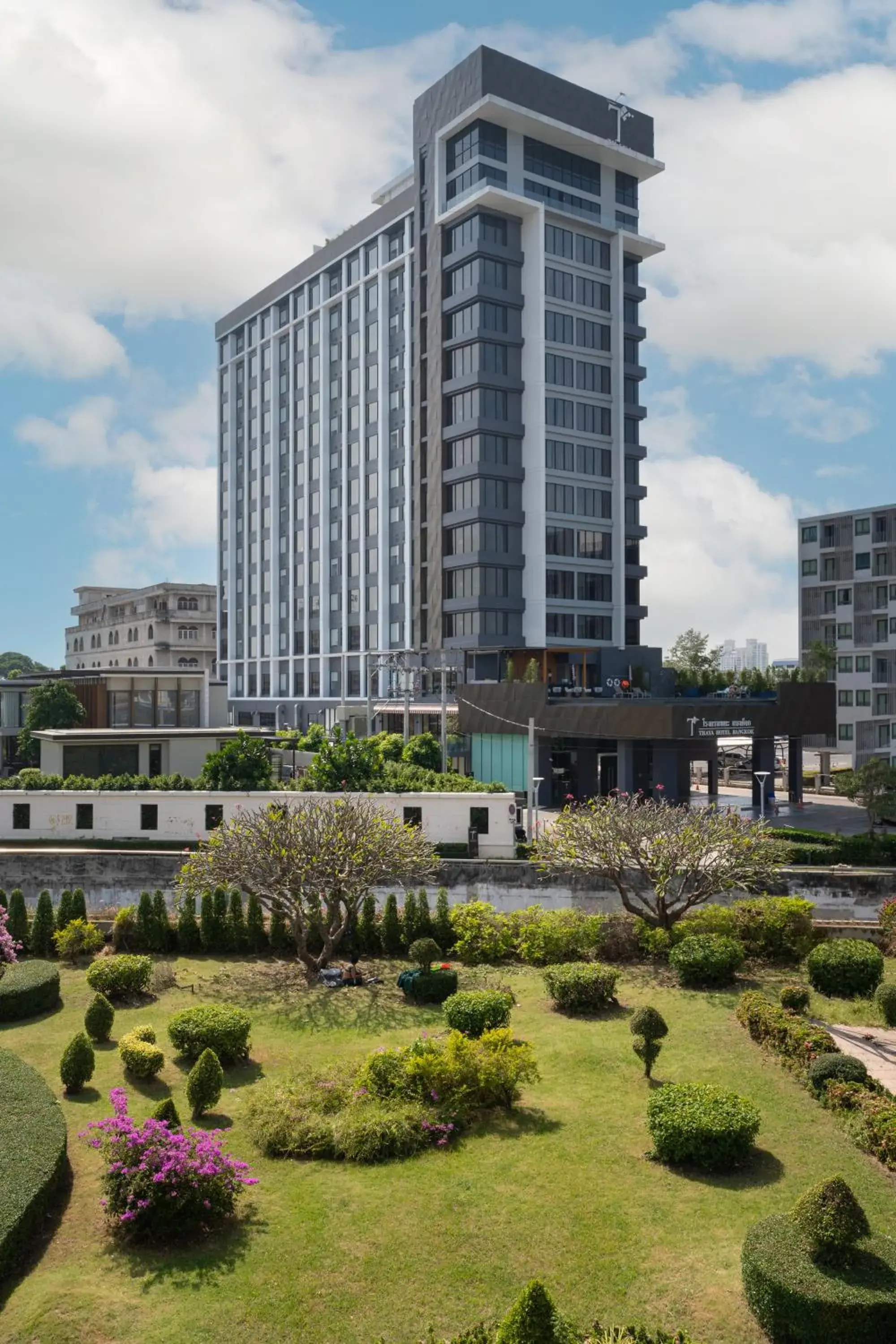 Property building in Thaya Hotel Bangkok Property building in Thaya Hotel Bangkok