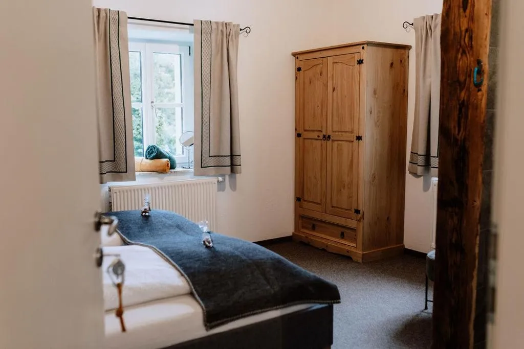 Bedroom, Bed in Das Schutzhaus-Bed and Breakfast-Dein Basislager im Salzkammergut