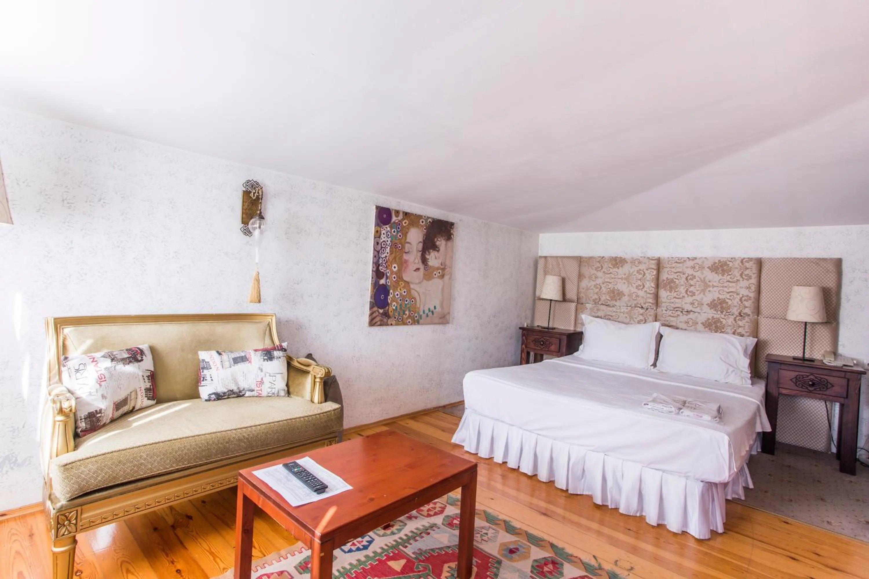 Other, Bed in Garden House Hotel - Special Class