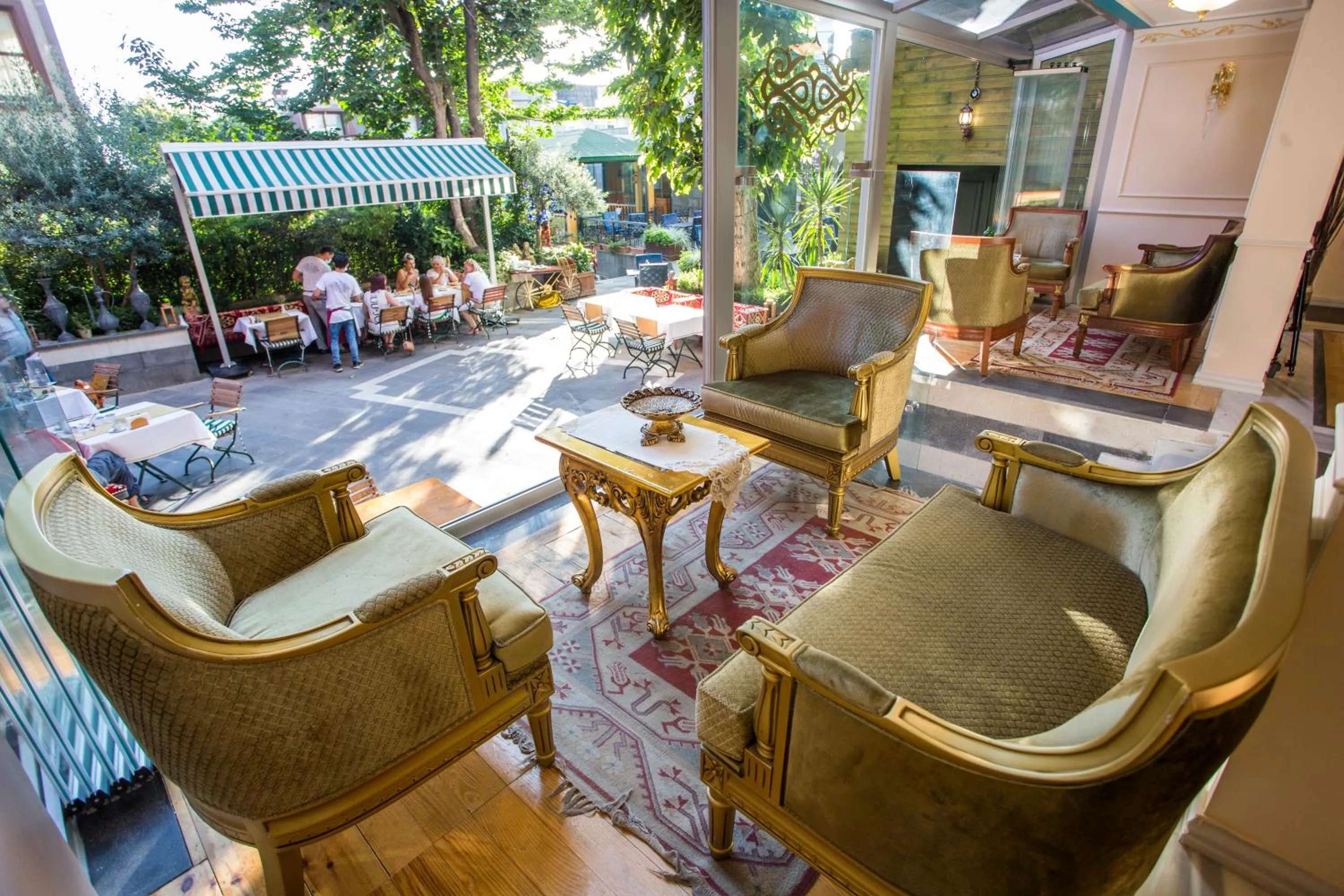 Lobby or reception in Garden House Hotel - Special Class