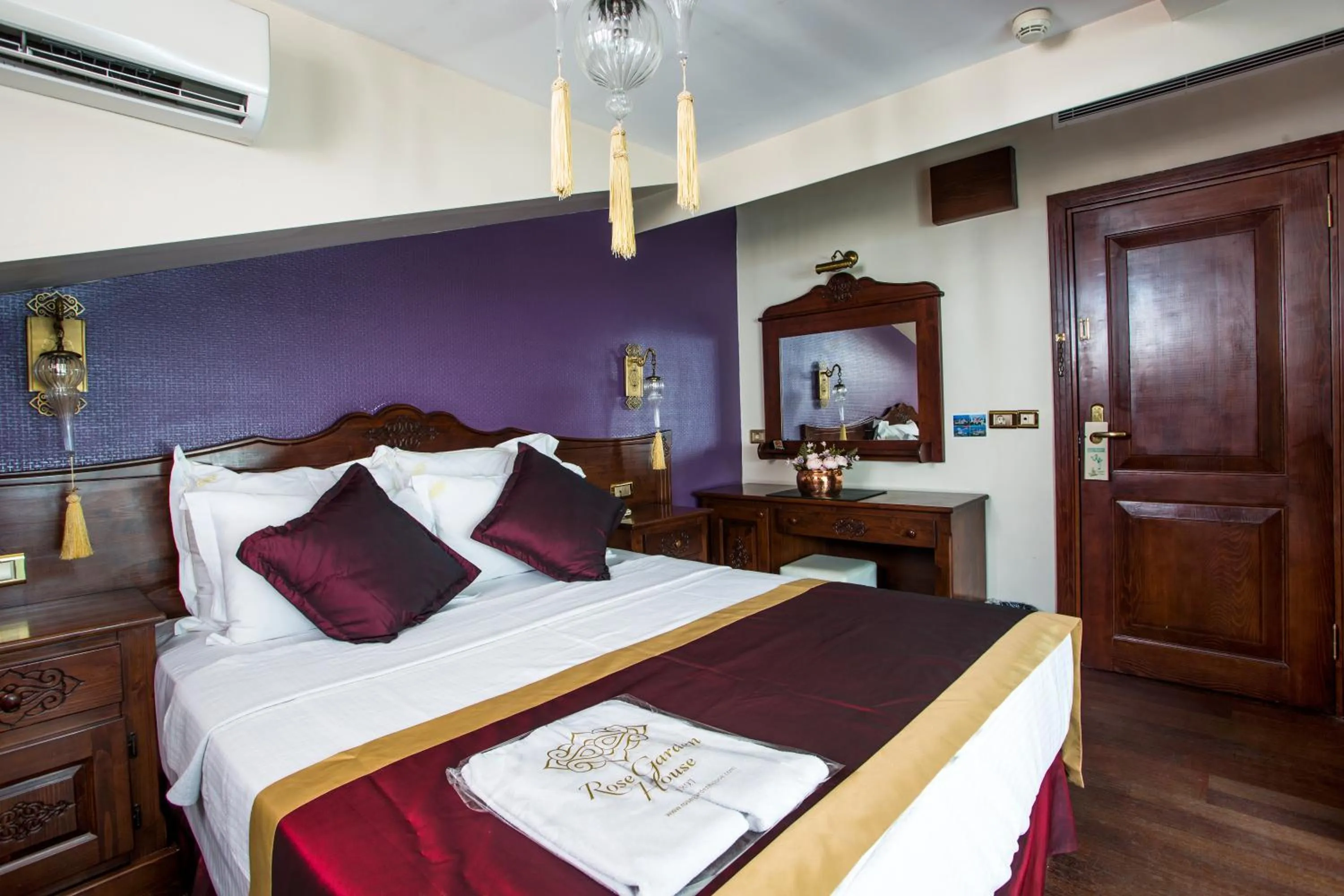 Other, Bed in Garden House Hotel - Special Class