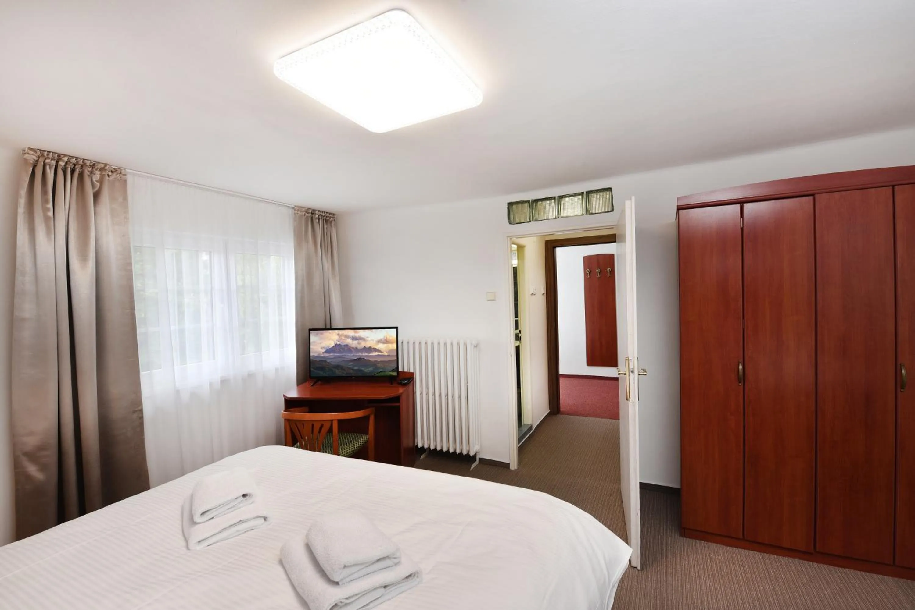 Bed in APLEND Hotel Lujza Major