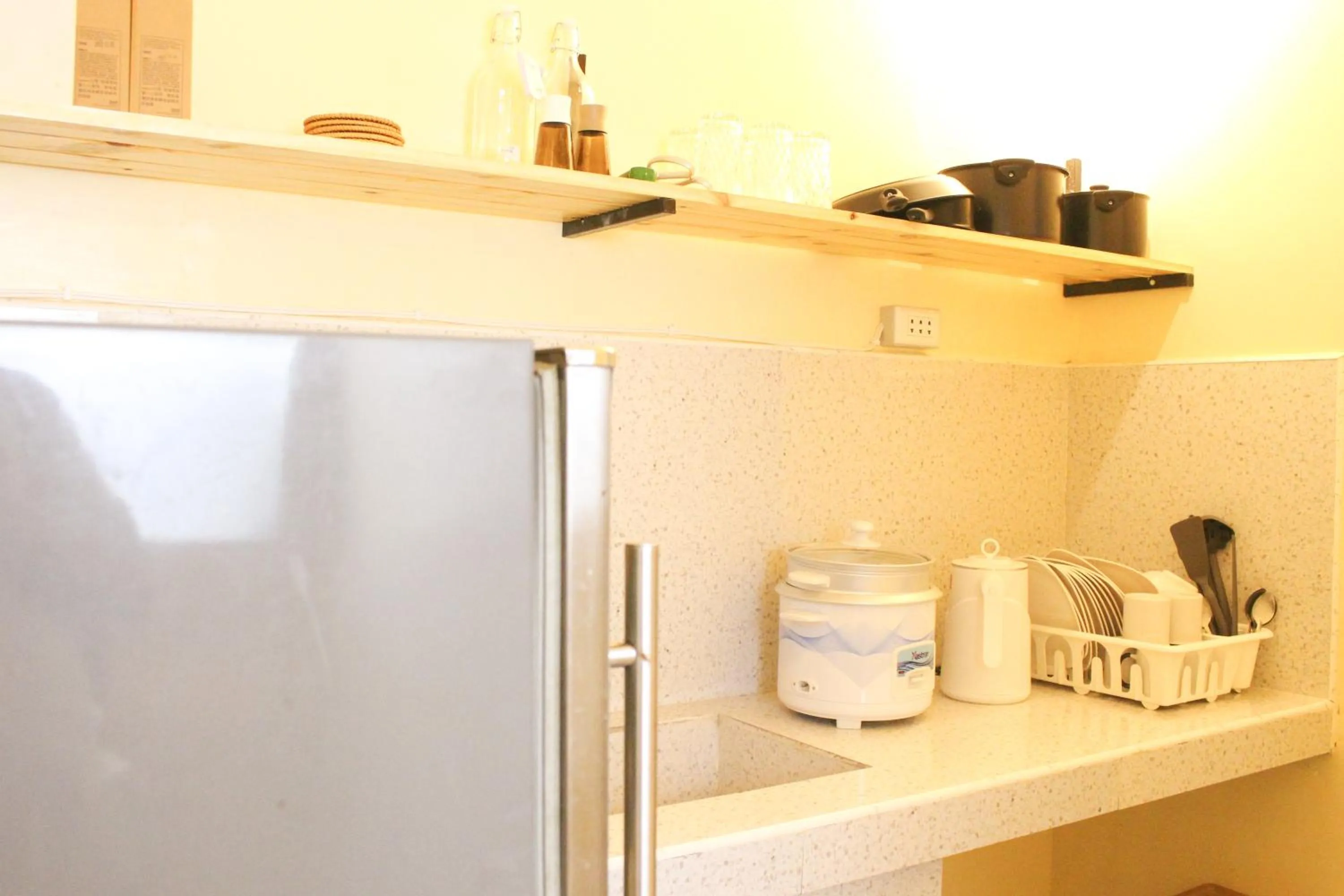 Kitchen or kitchenette in Urban Oasis Resort, Tarlac