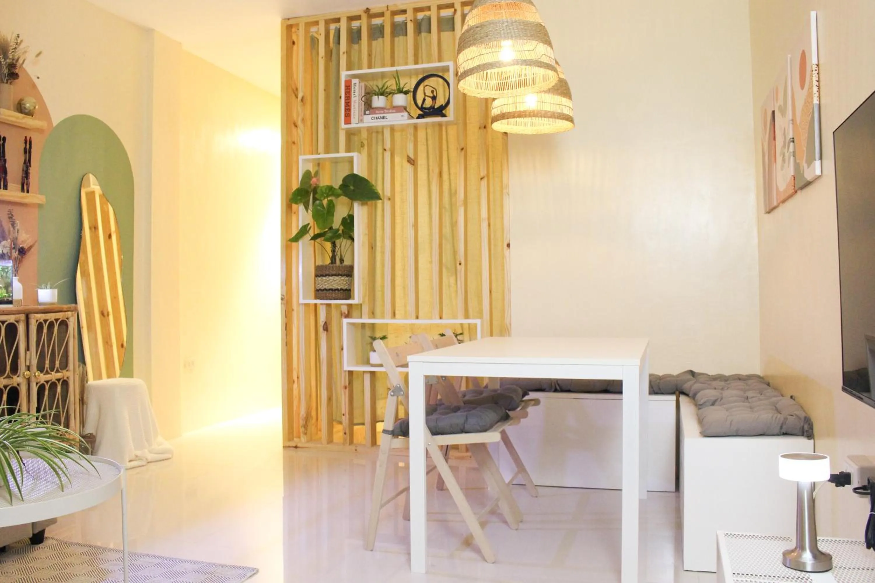 TV and multimedia in Urban Oasis Resort, Tarlac