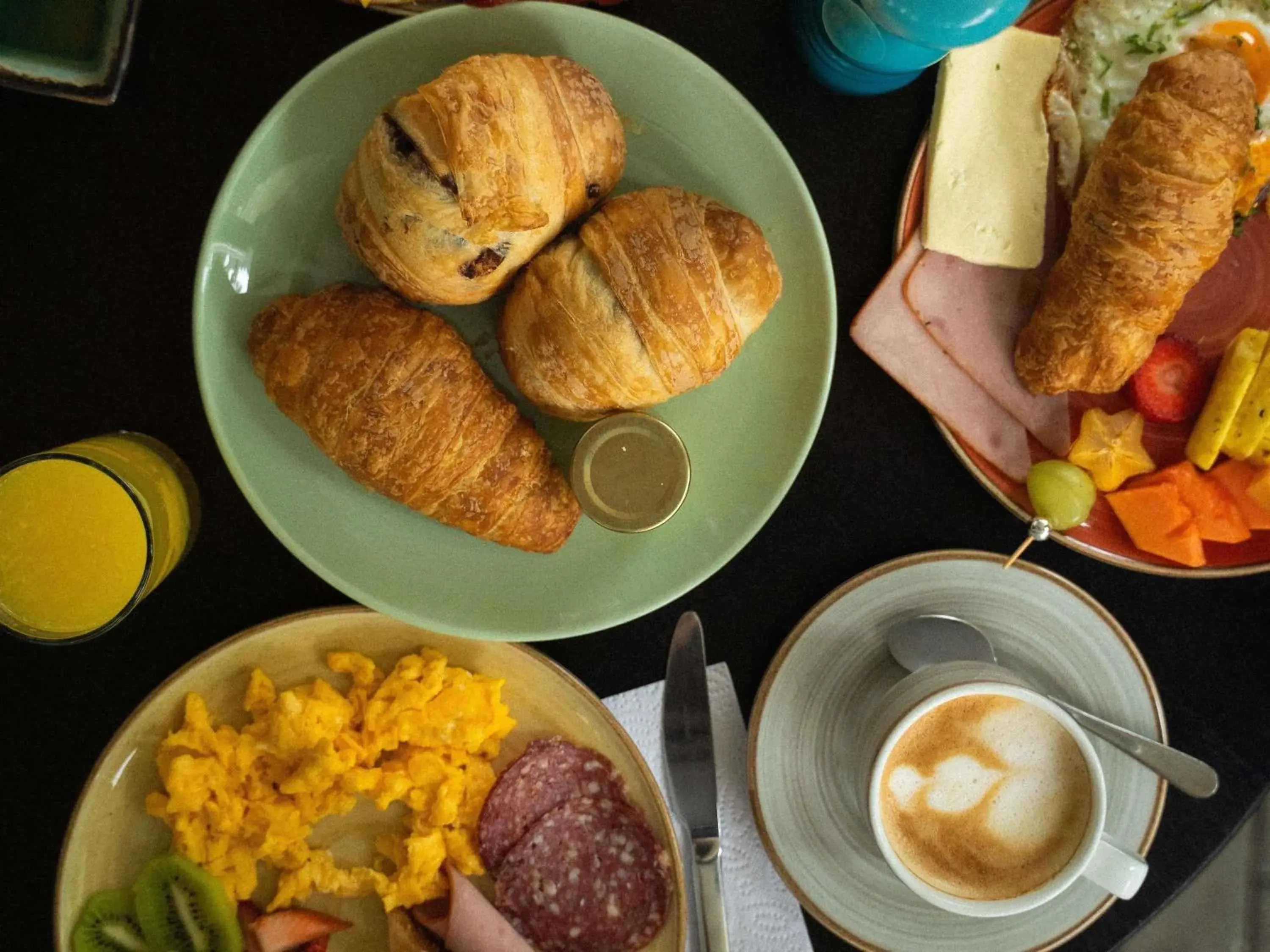 Breakfast in Tribe Medellín Breakfast in Tribe Medellín