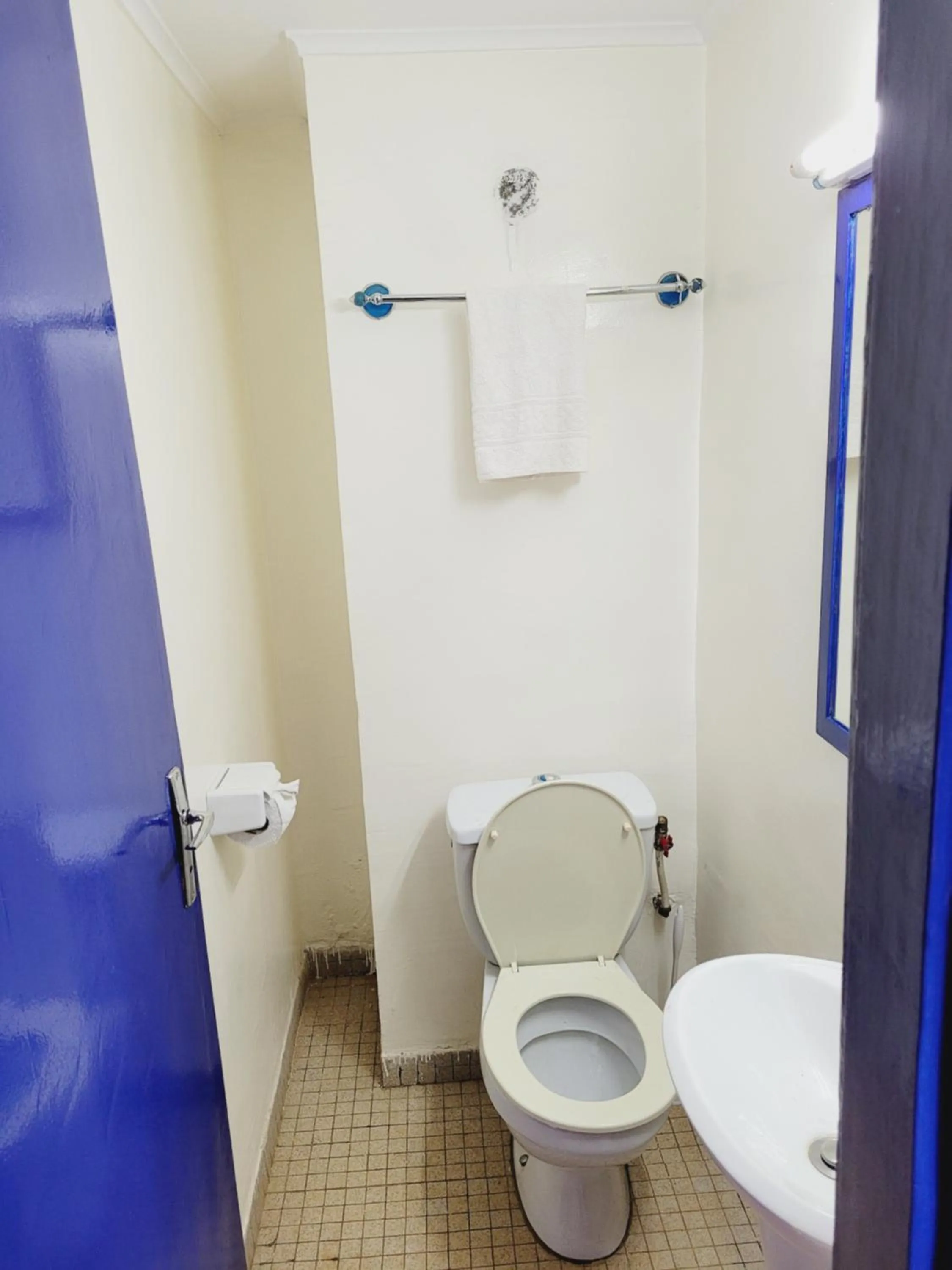 Shower in Hôtel Altitel