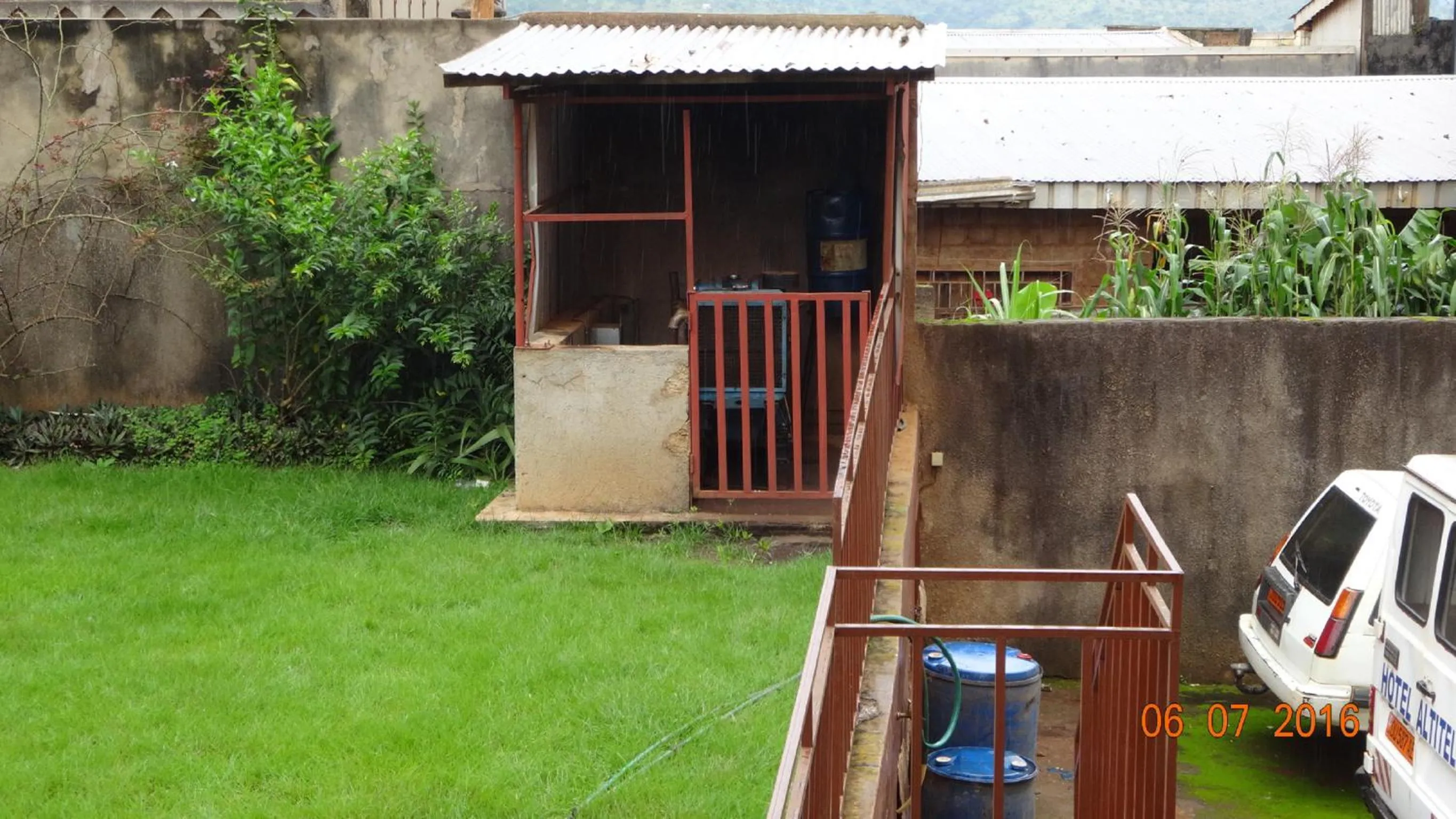 Garden in Hôtel Altitel