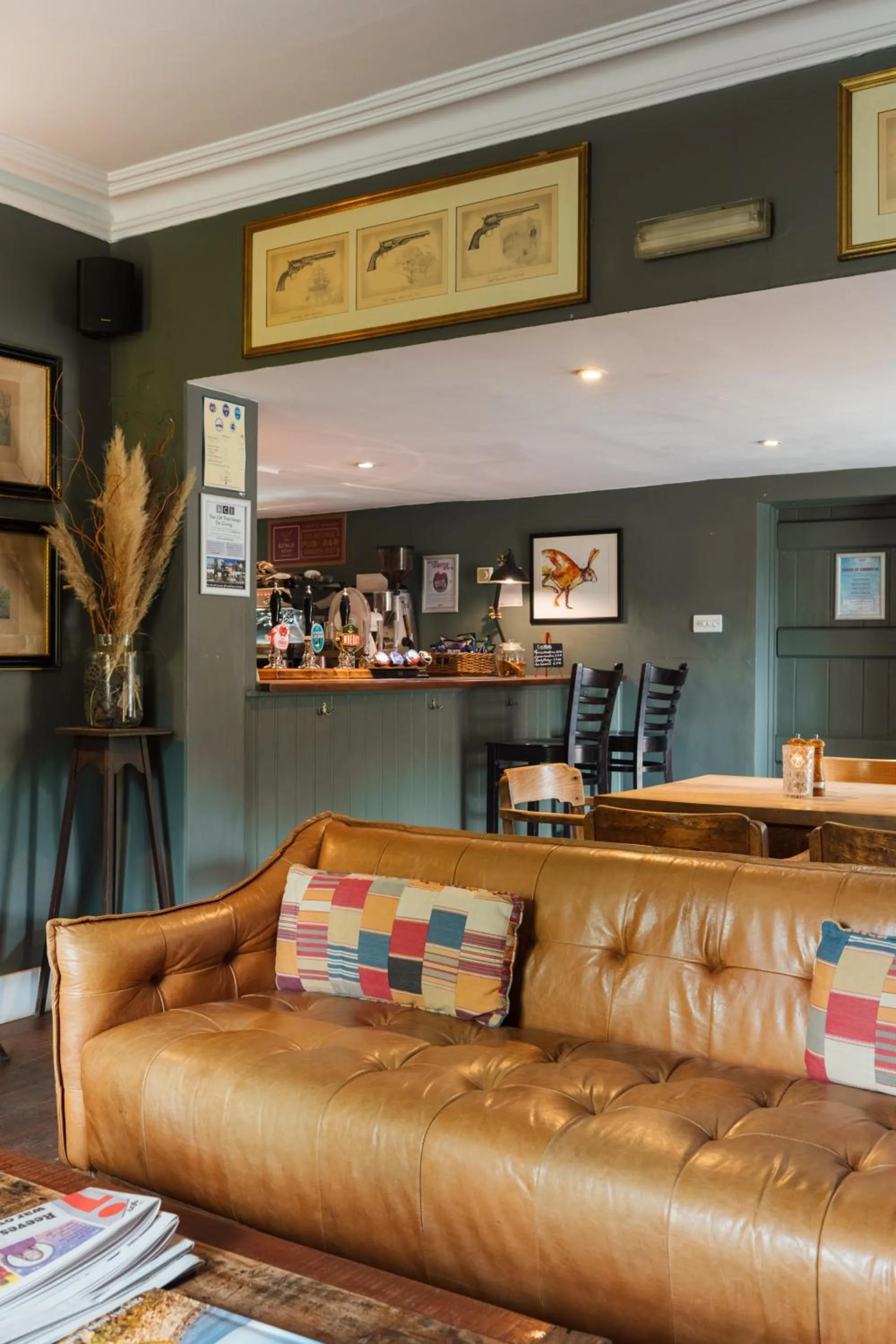 Lounge or bar in The King's Head