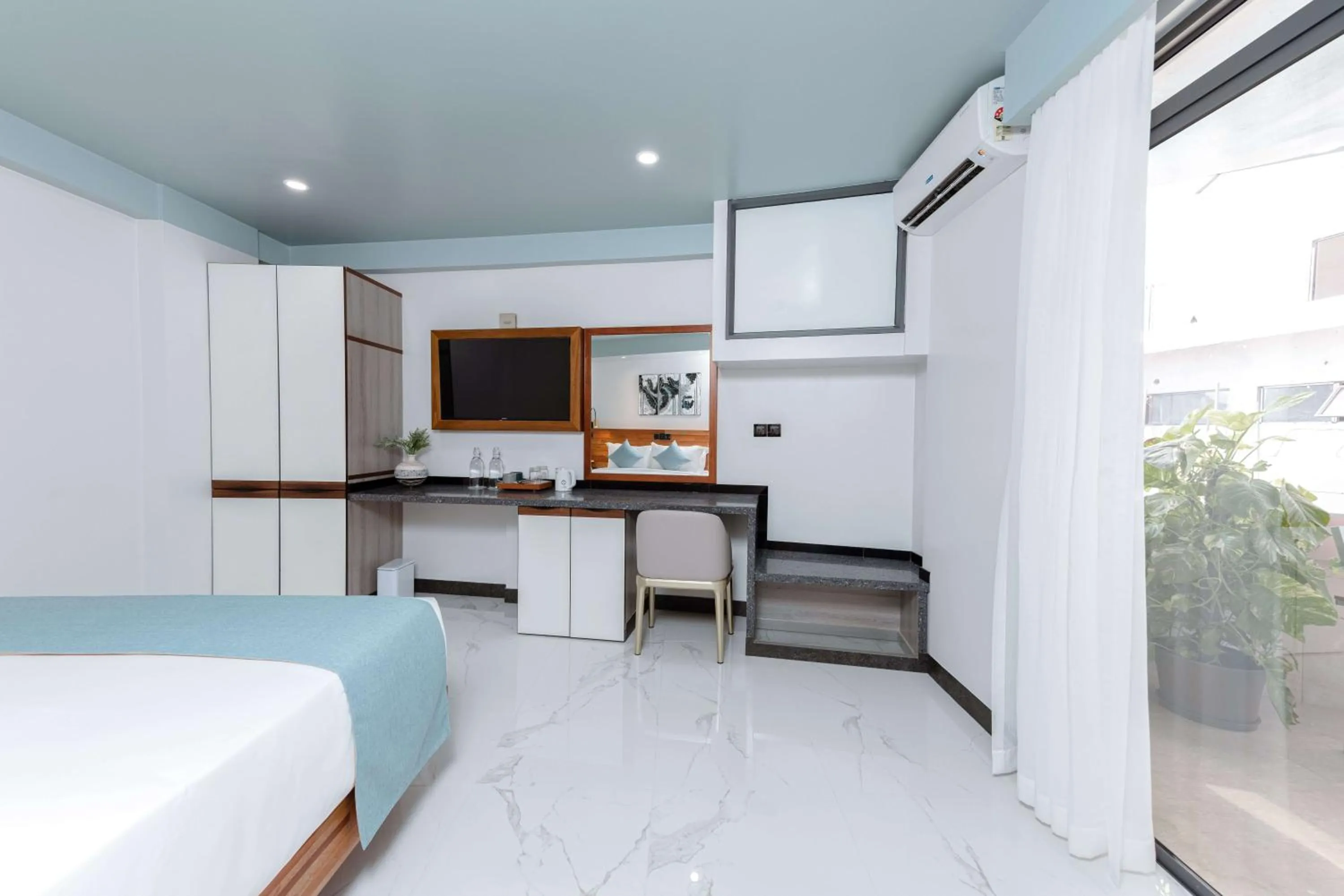 Bedroom, Bed in Marukab Plaza