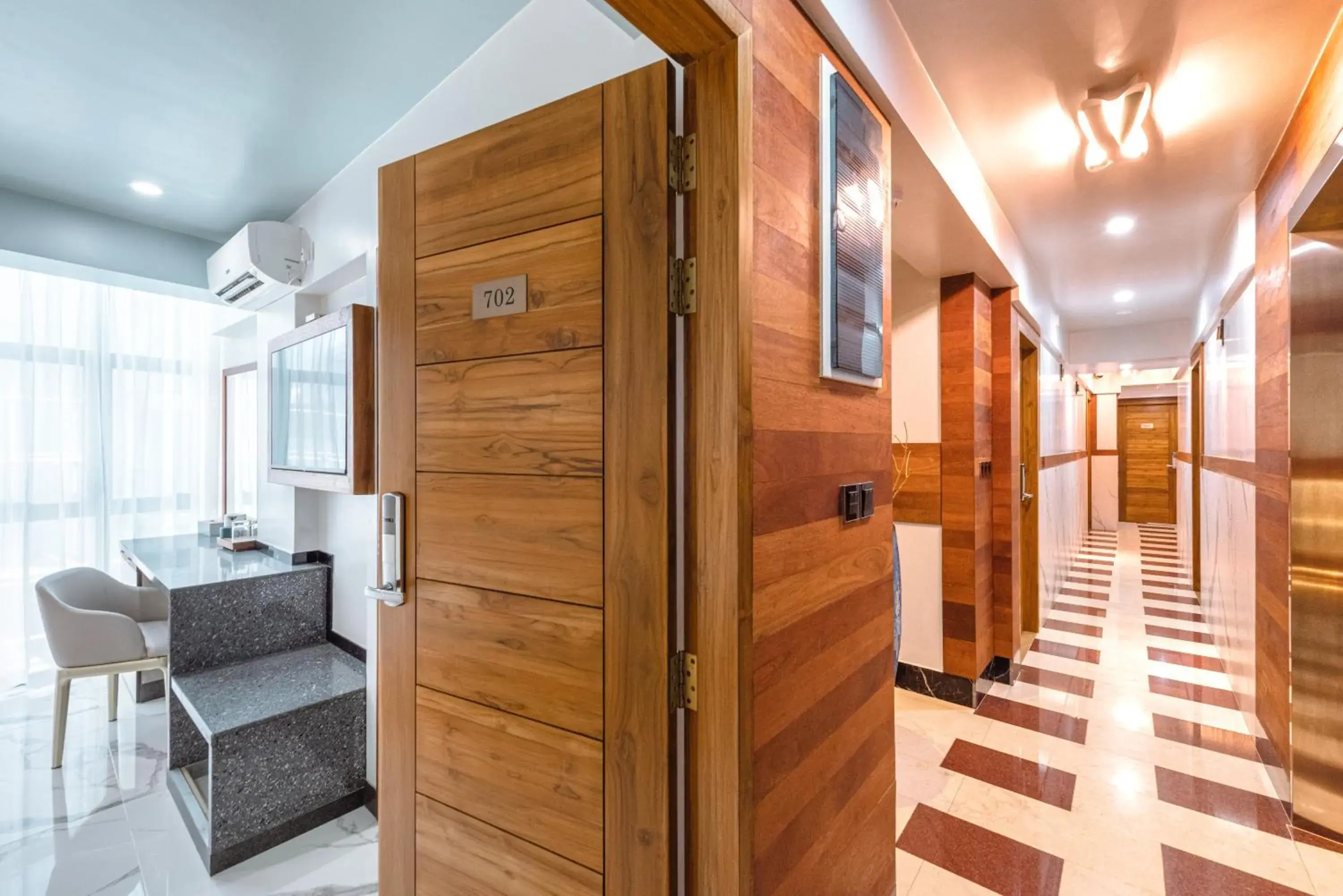 Property building in Marukab Plaza Property building in Marukab Plaza