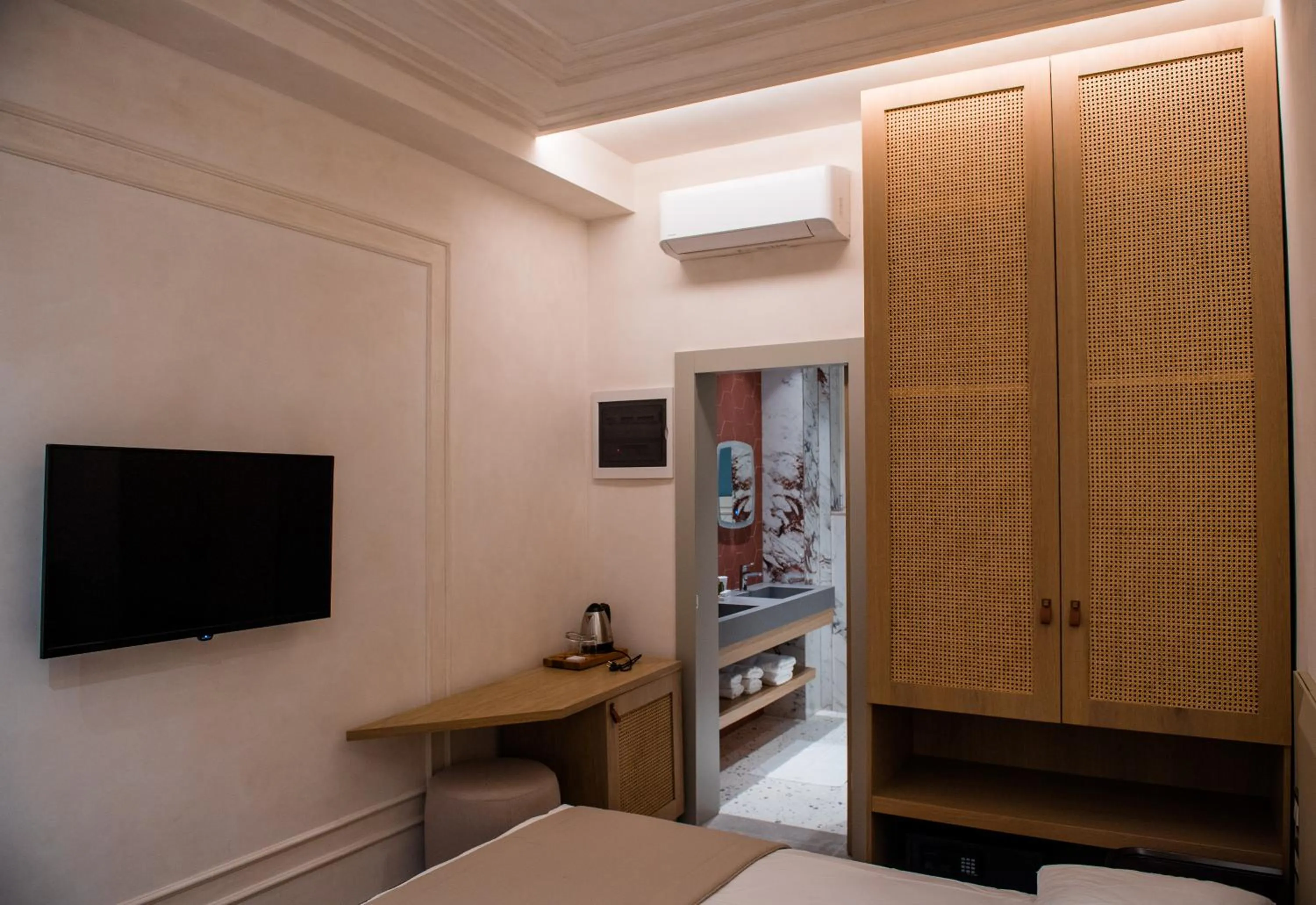 Bed in Elite Bay Hotel Lalez Durres