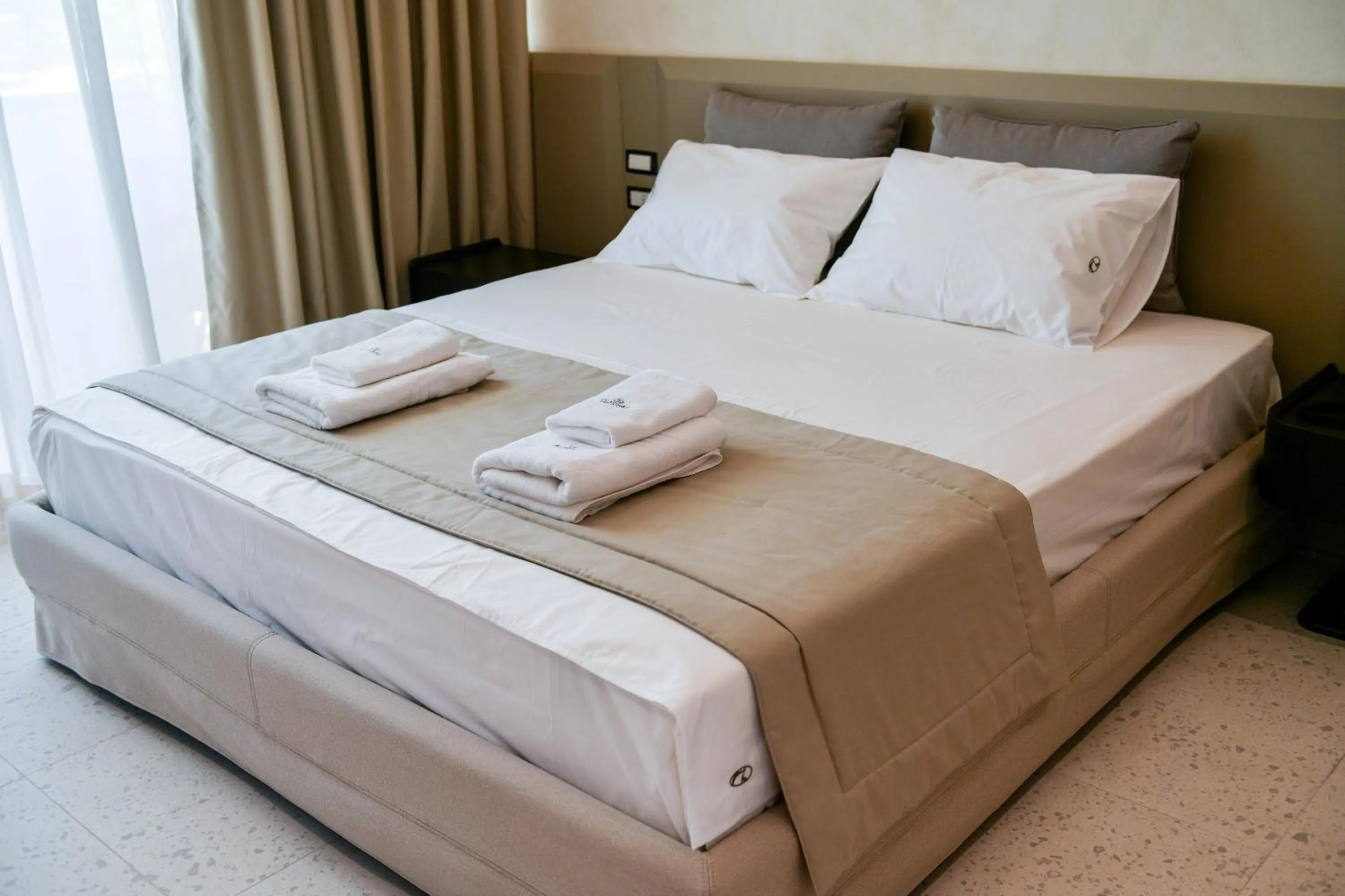 Bed in Elite Bay Hotel Lalez Durres