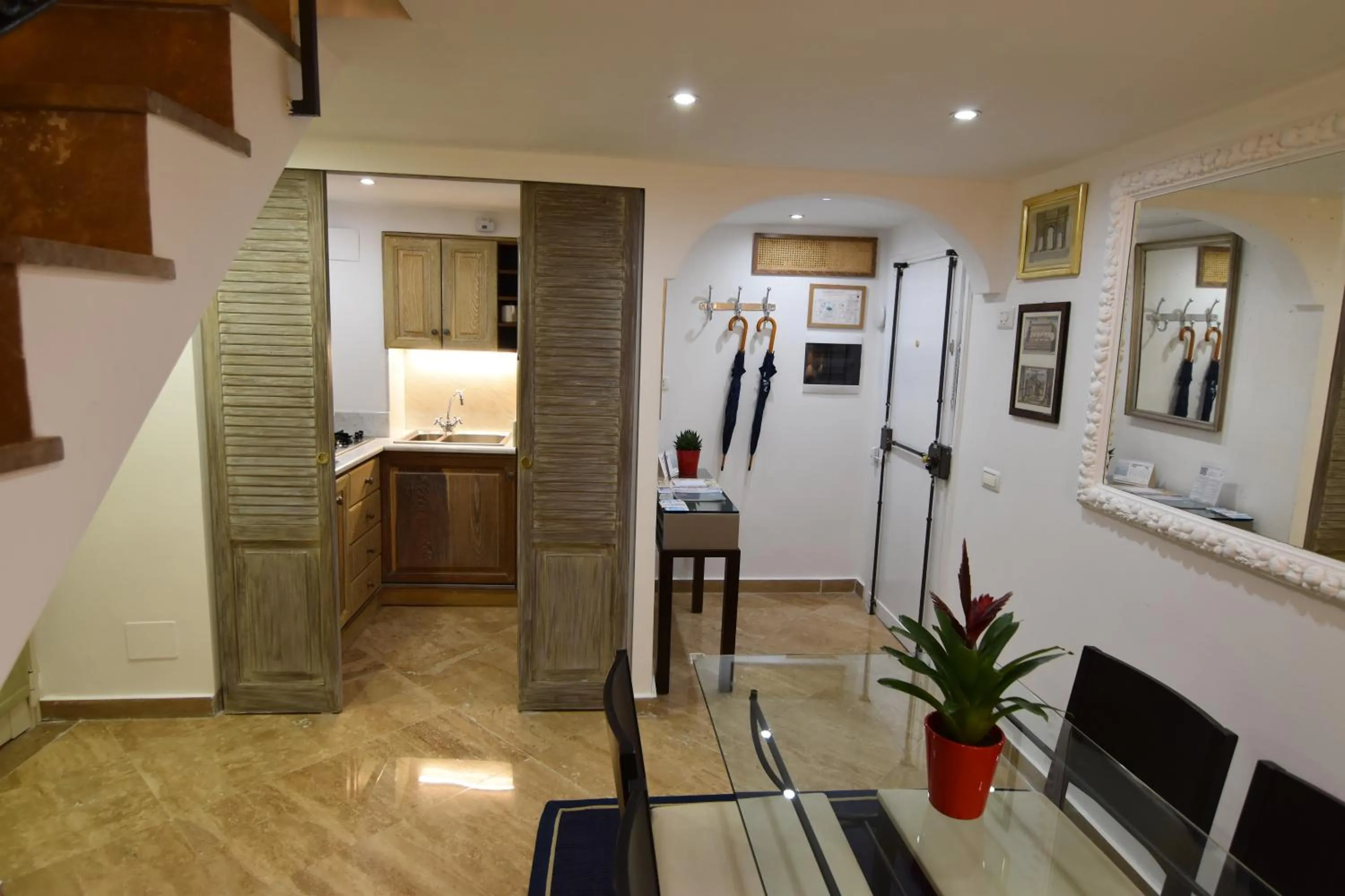 Decorative detail in Babuino 79