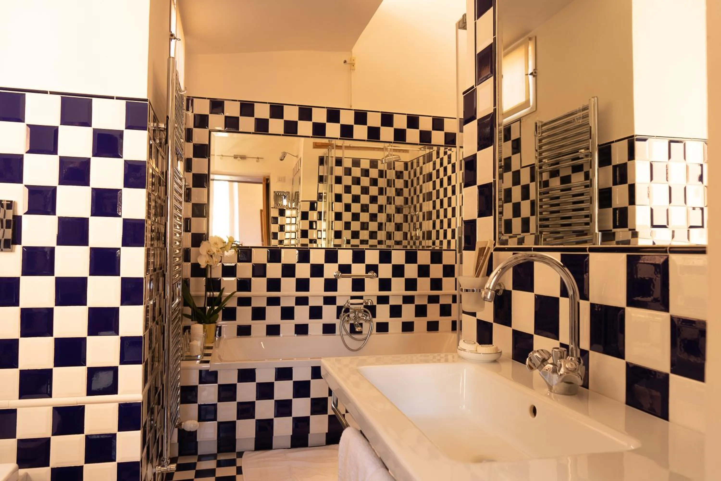 Bathroom in Babuino 79