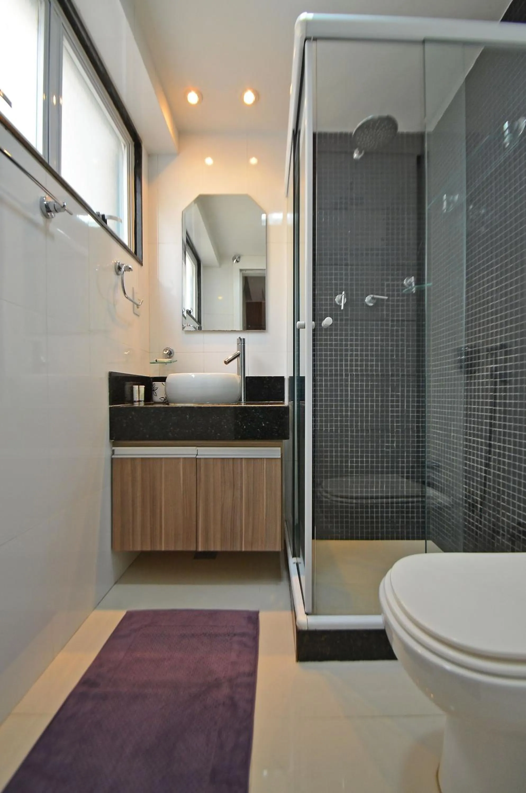 Hot Spring Bath in Confortável 3Qts: Vista Lateral Mar