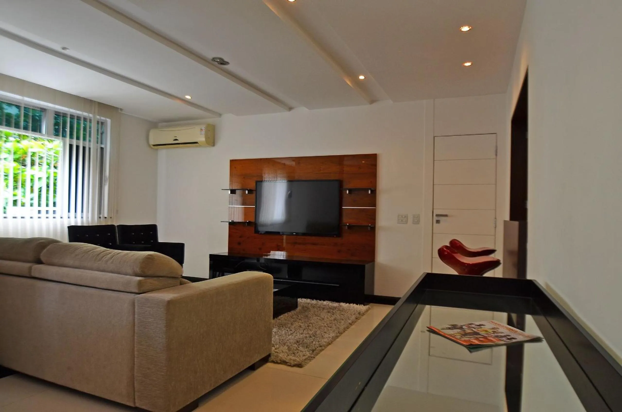 Communal lounge/ TV room in Confortável 3Qts: Vista Lateral Mar