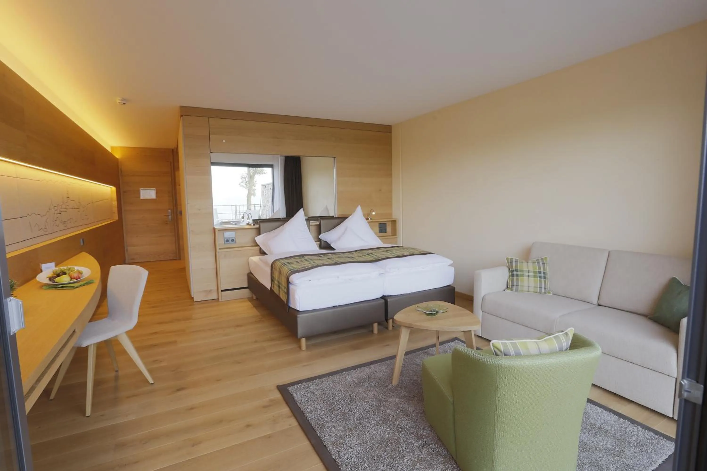 Photo of the whole room, Bed in Mawell Resort