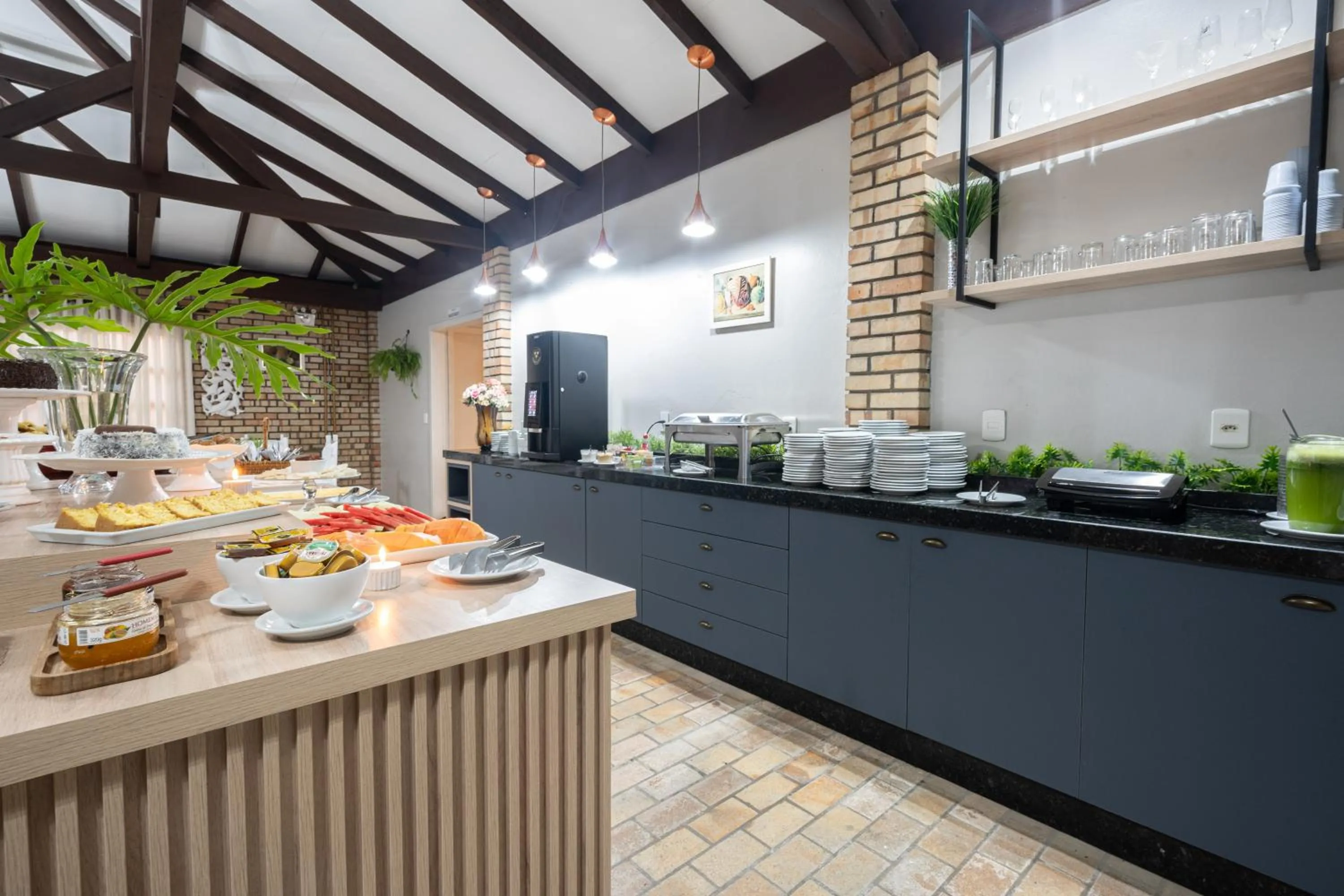 Breakfast in Pousada Quinta da Baleeira