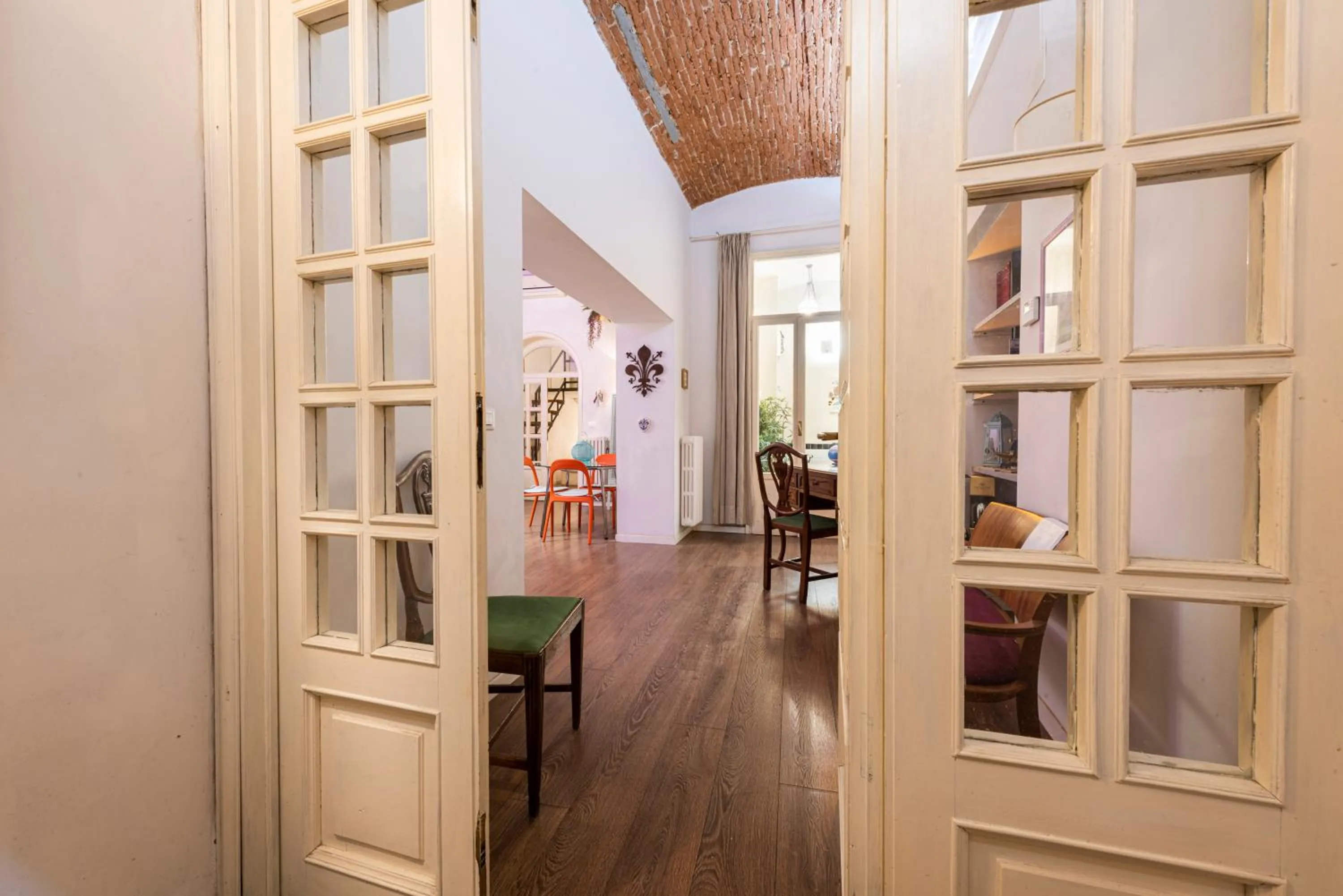 Living room in Florence Hideaway by Mmega