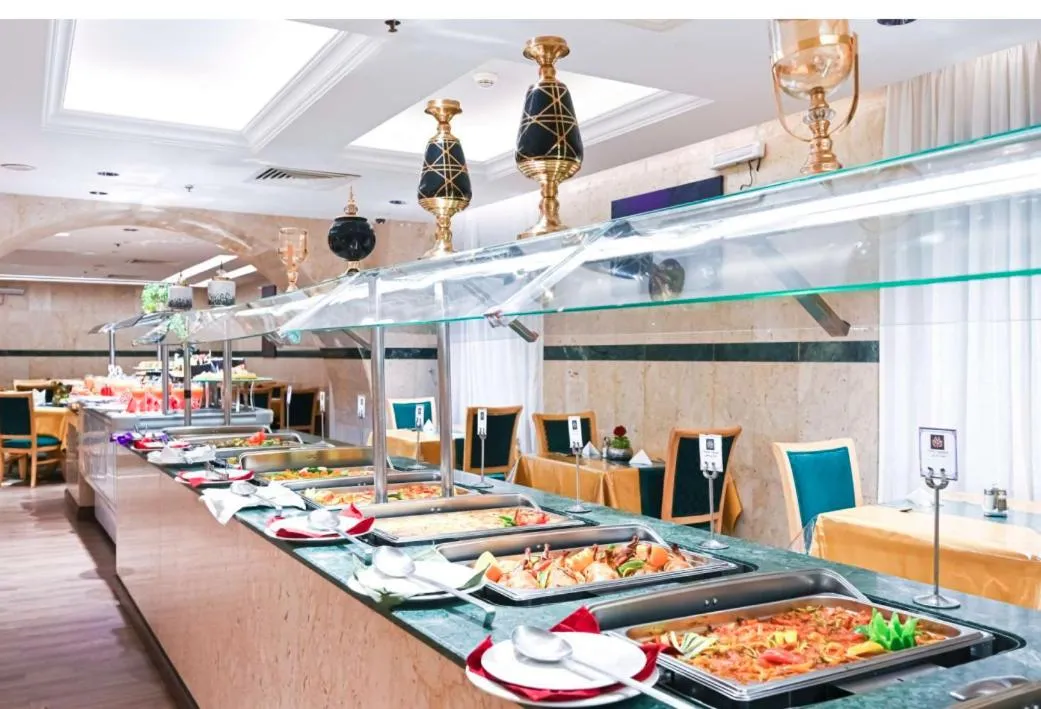 Restaurant/places to eat in Grand Plaza Badr Al Maqam Fully Renovated