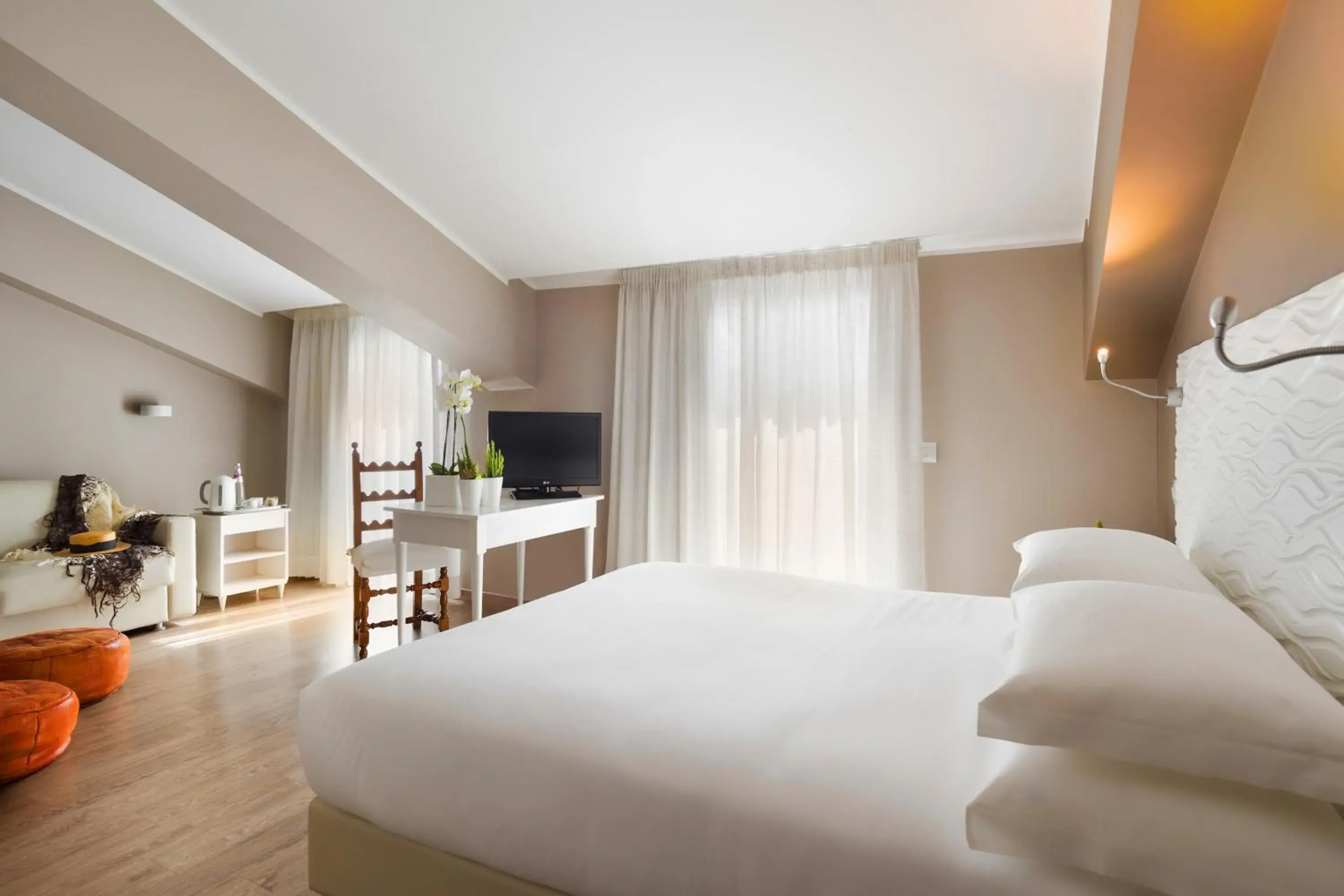 Deluxe Double Room in Albergo La Pace Deluxe Double Room in Albergo La Pace