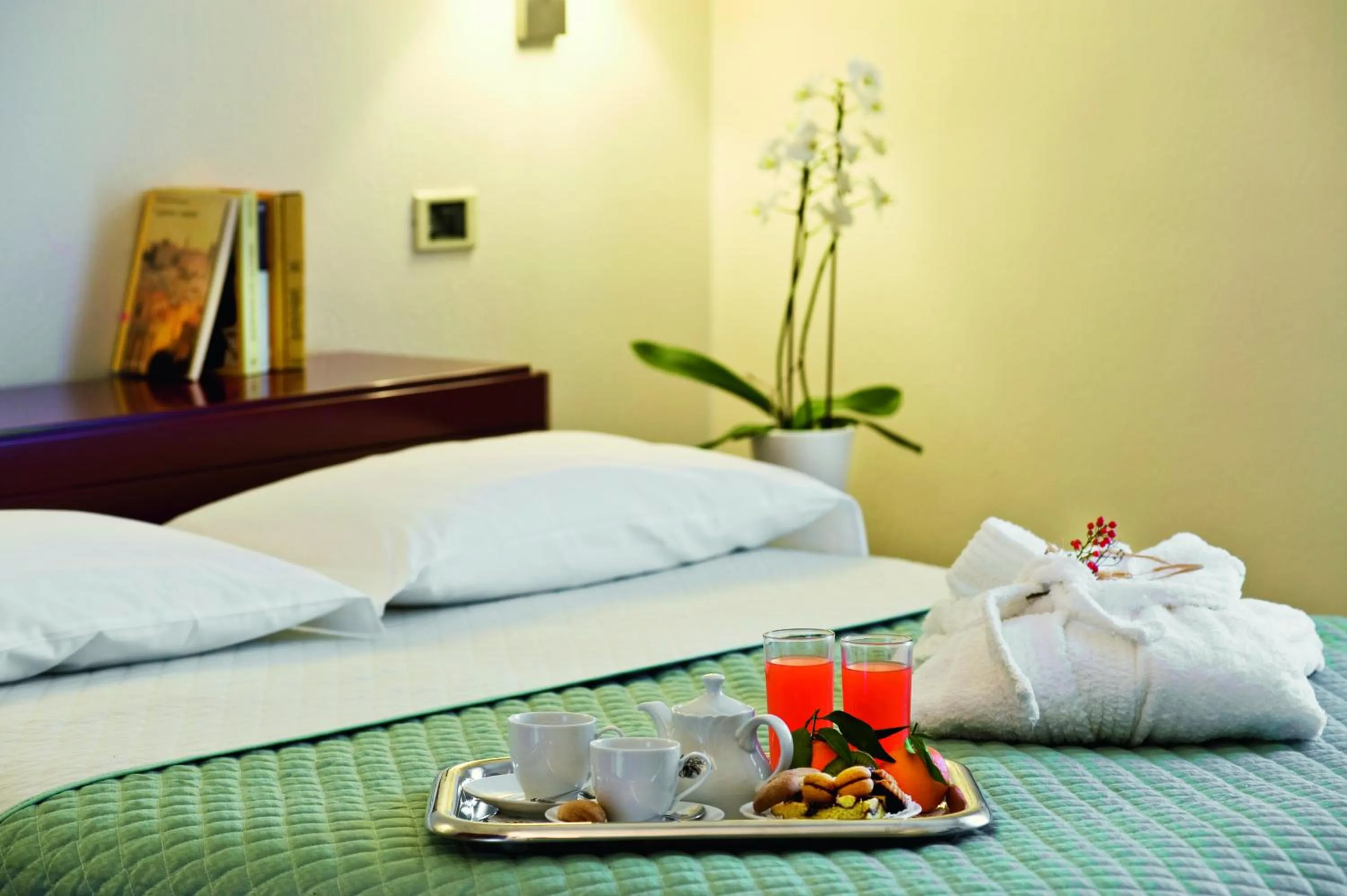 Bed in Albergo La Pace