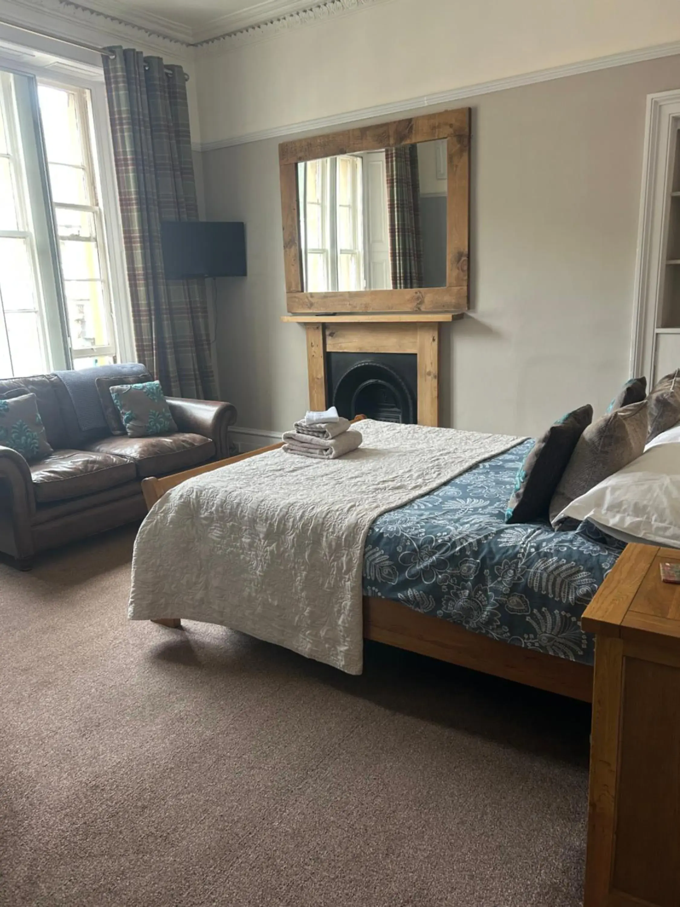 Deluxe Double Room with Shower - single occupancy in Callander Meadows Deluxe Double Room with Shower - single occupancy in Callander Meadows