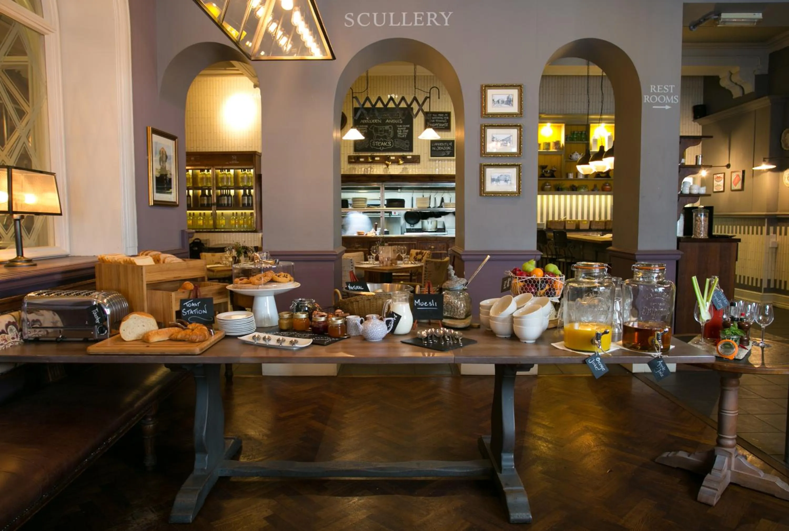 Restaurant/places to eat in Dog and Fox