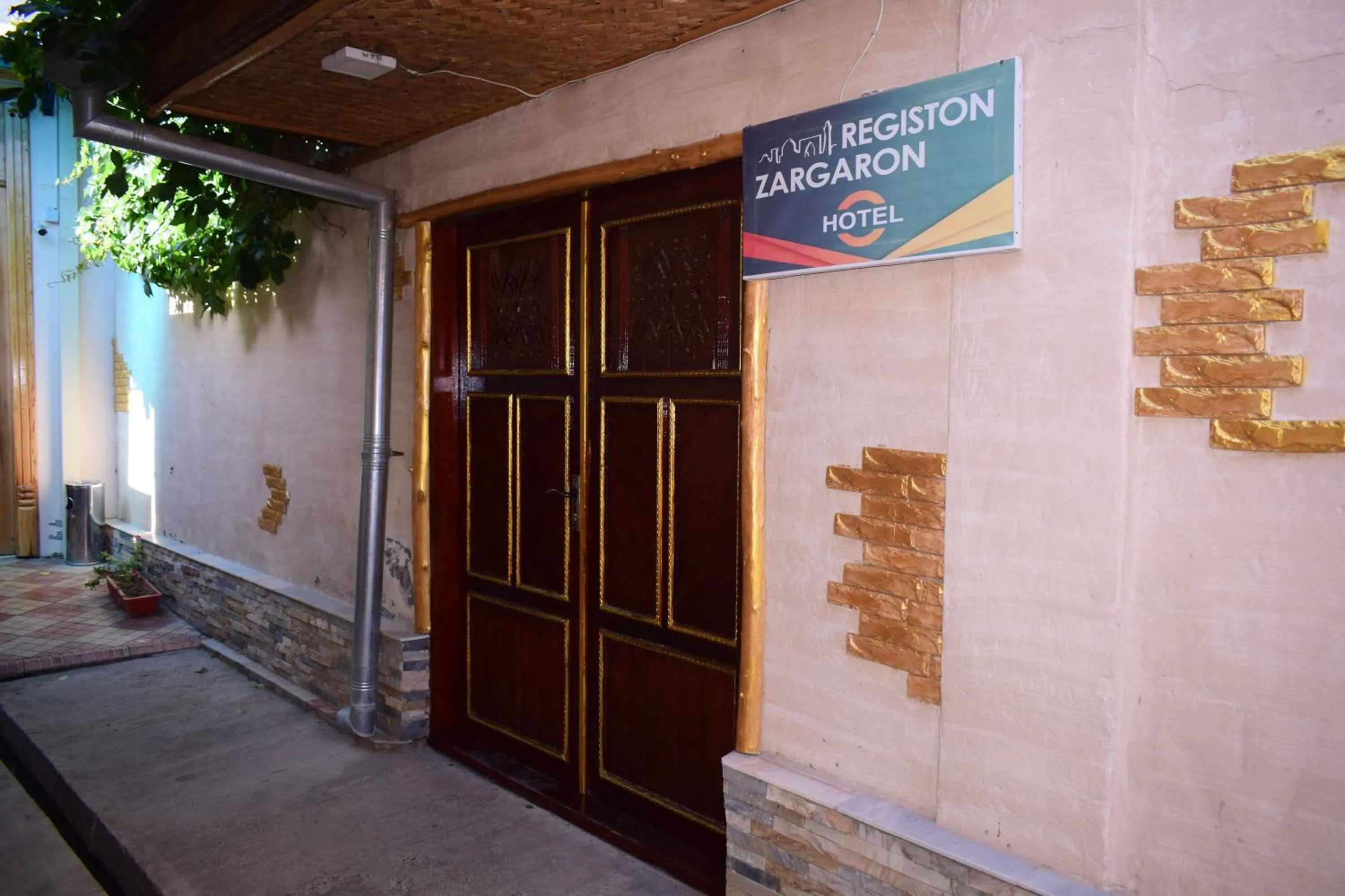 Hotel Registon Zargaron