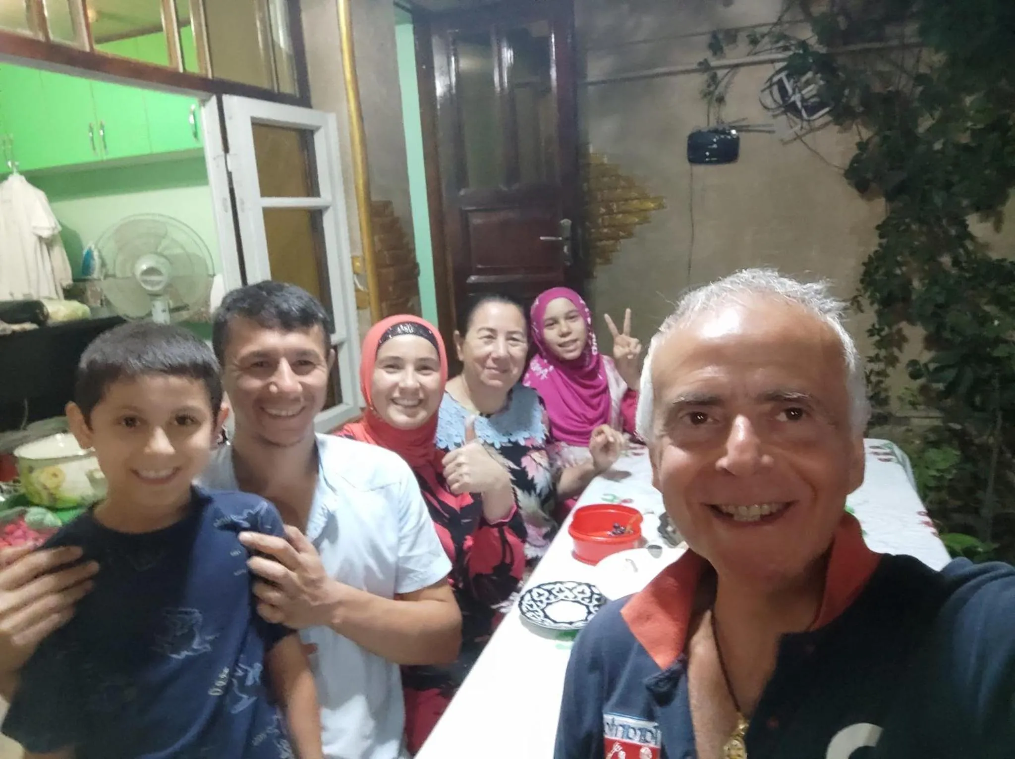 Guests in Hotel Registon Zargaron