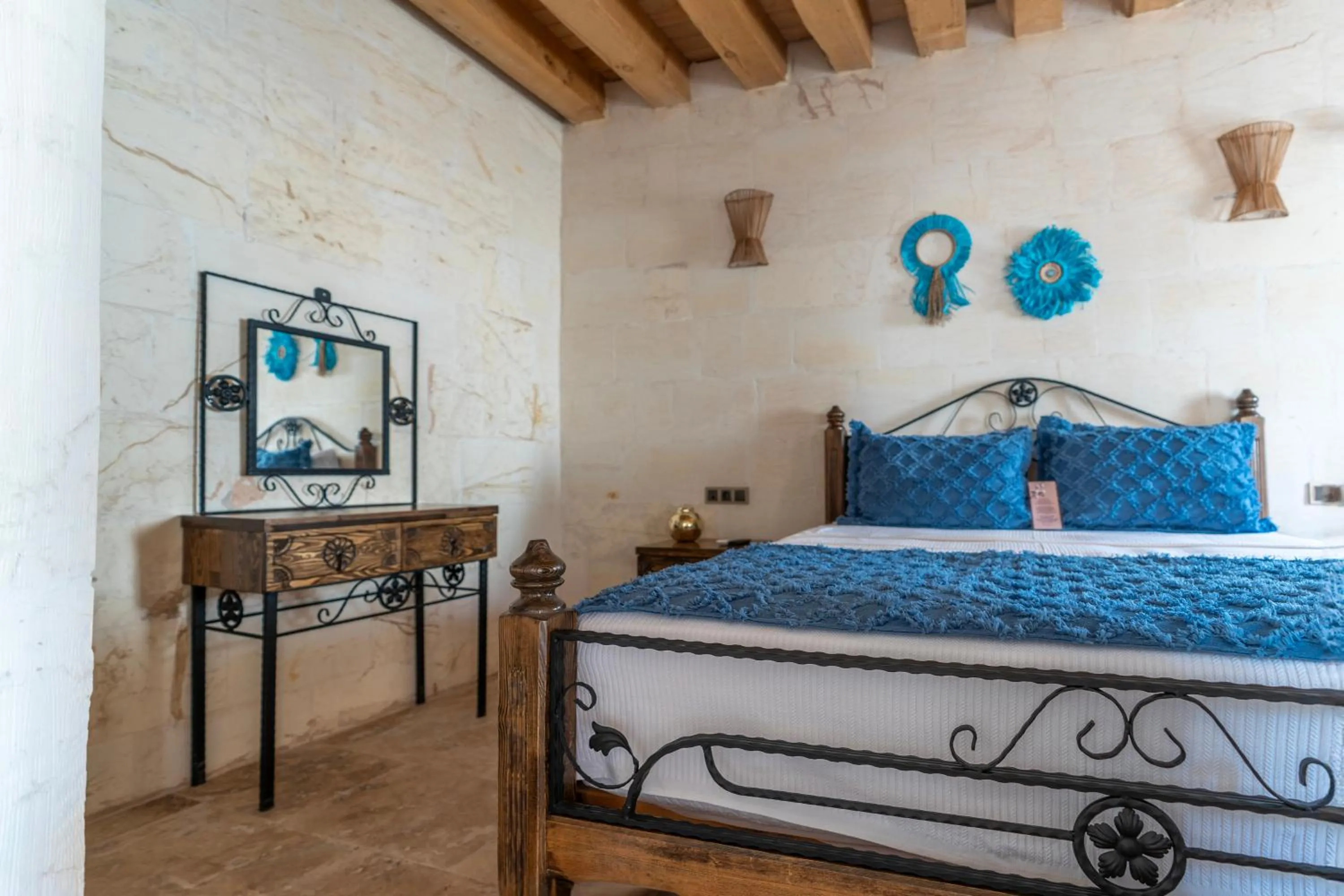 Photo of the whole room, Bed in ASTARTE HOTEL