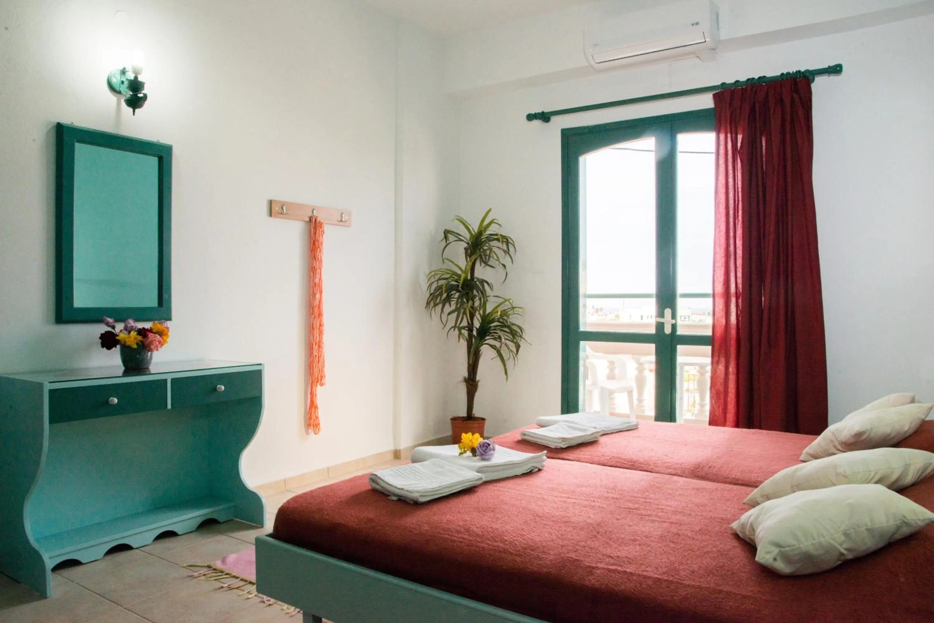 Bedroom, Bed in Theoni Apartments