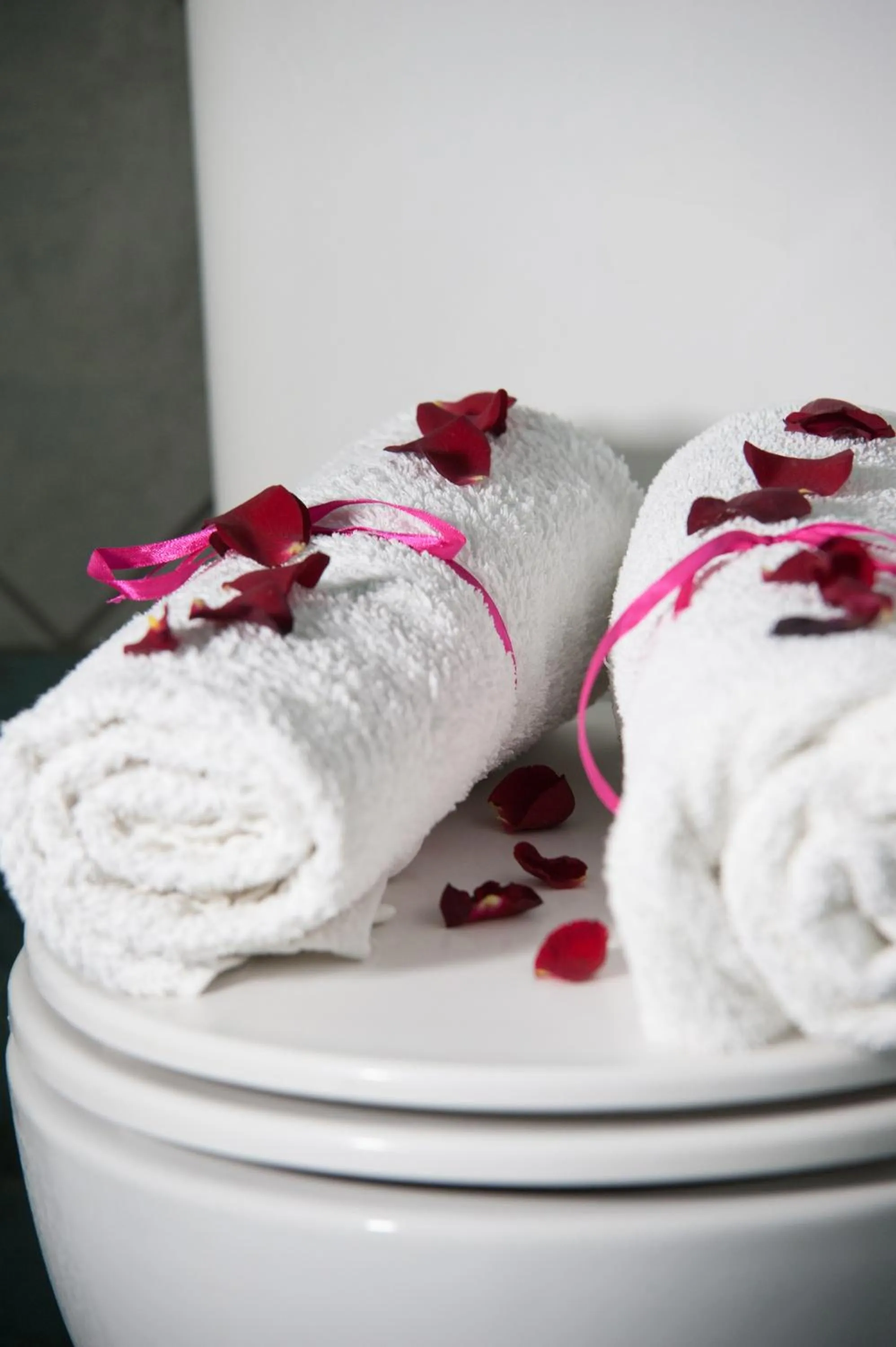 Decorative detail in Theoni Apartments