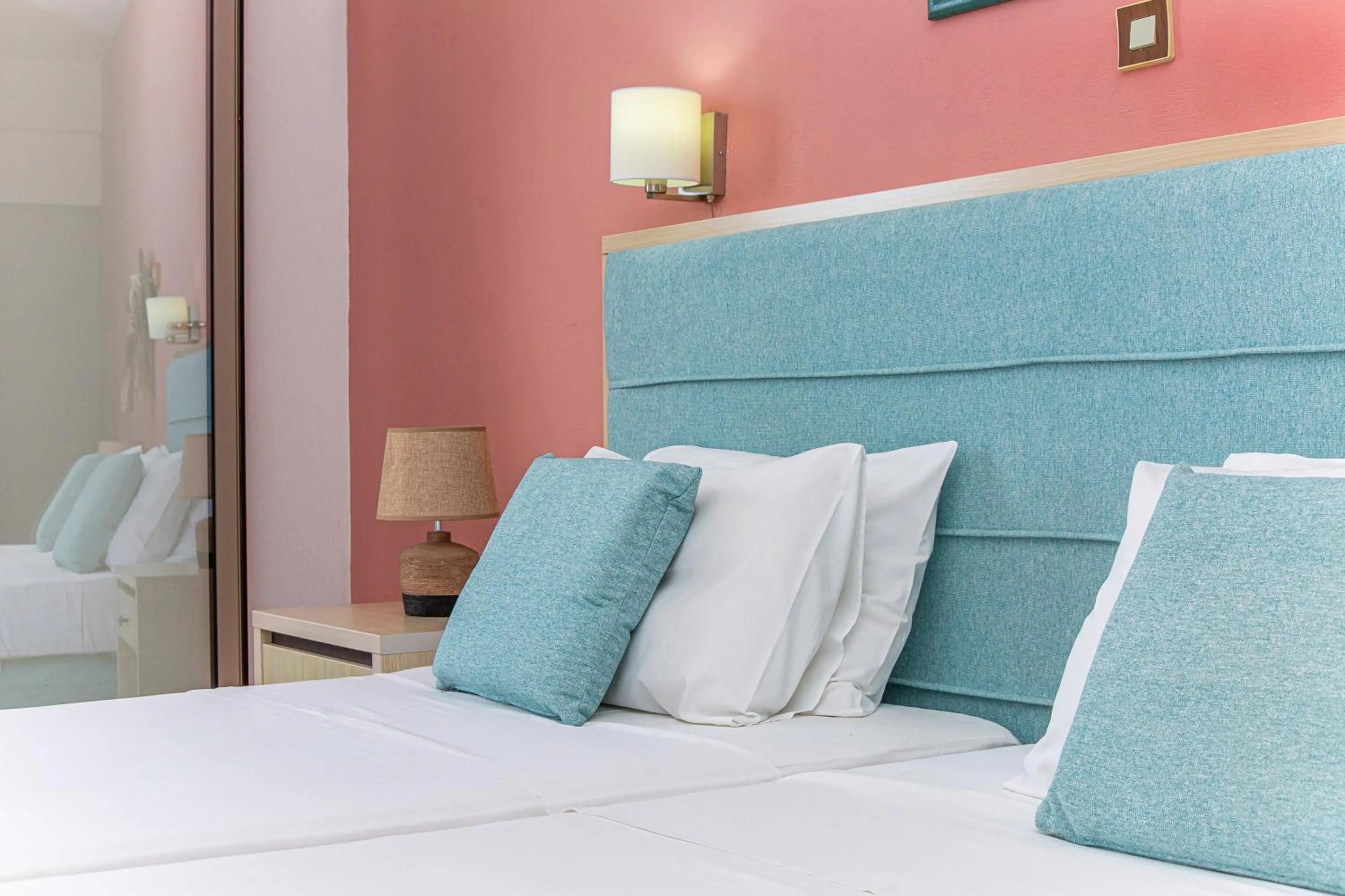 Bed in Theoni Apartments