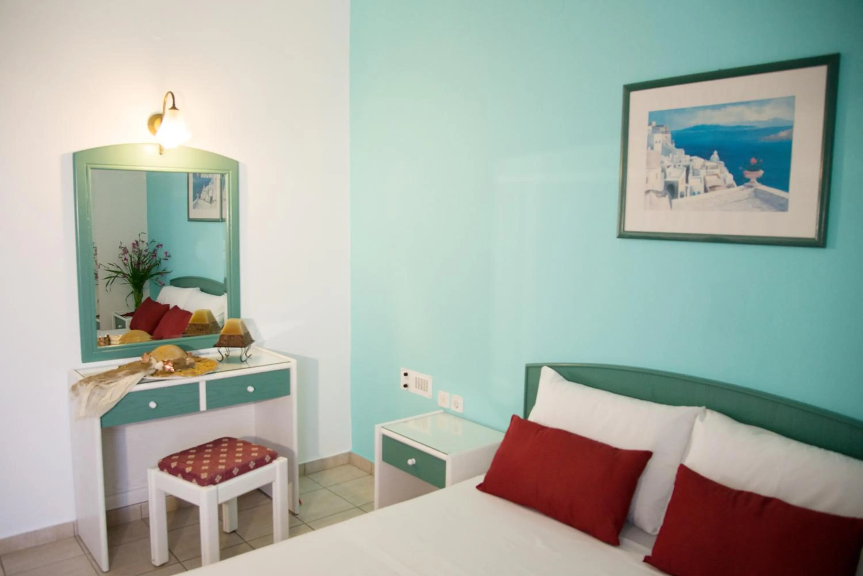 Bedroom, Bed in Theoni Apartments