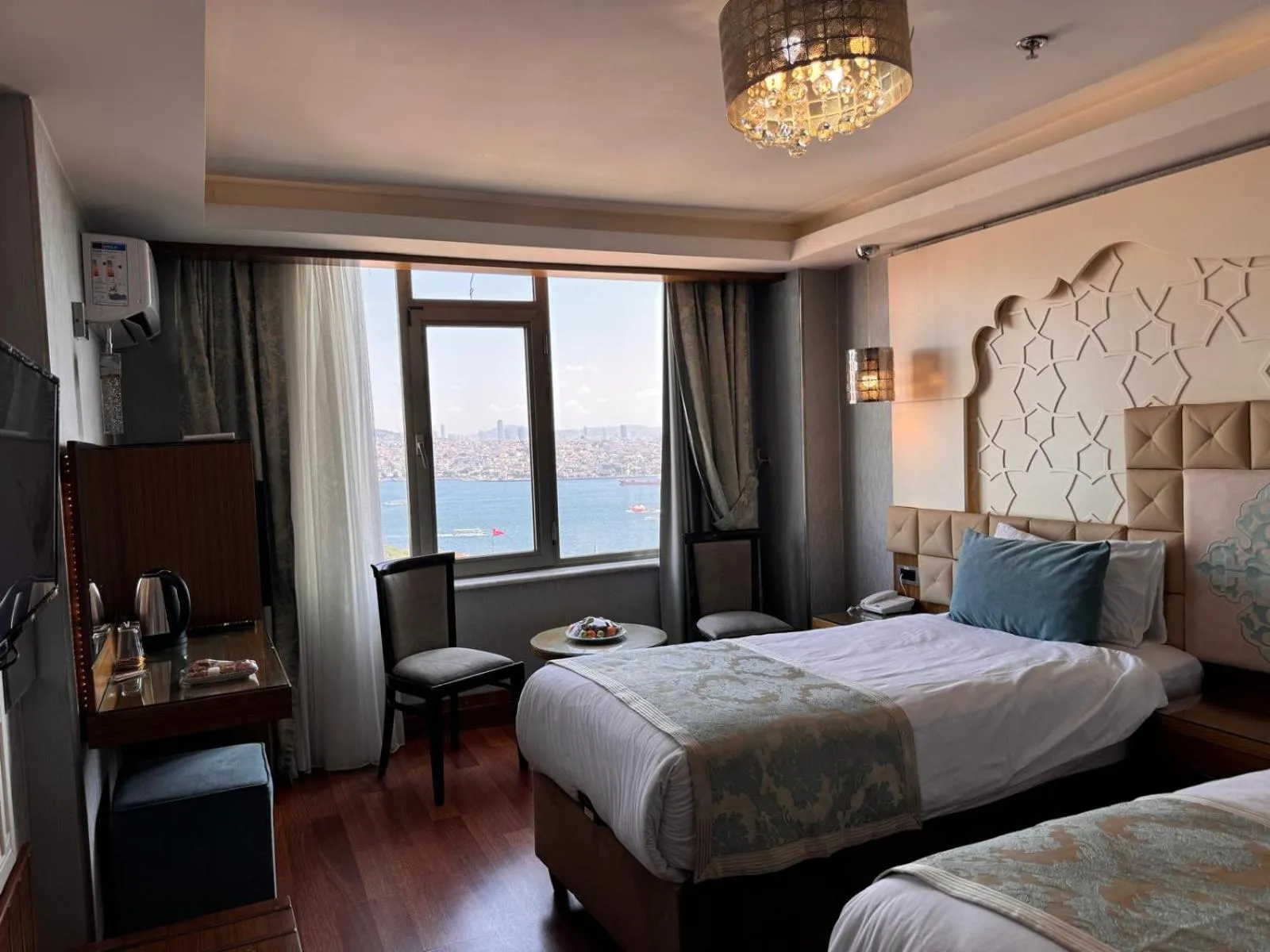 Photo of the whole room, Bed in Grand Star Hotel Bosphorus & Spa