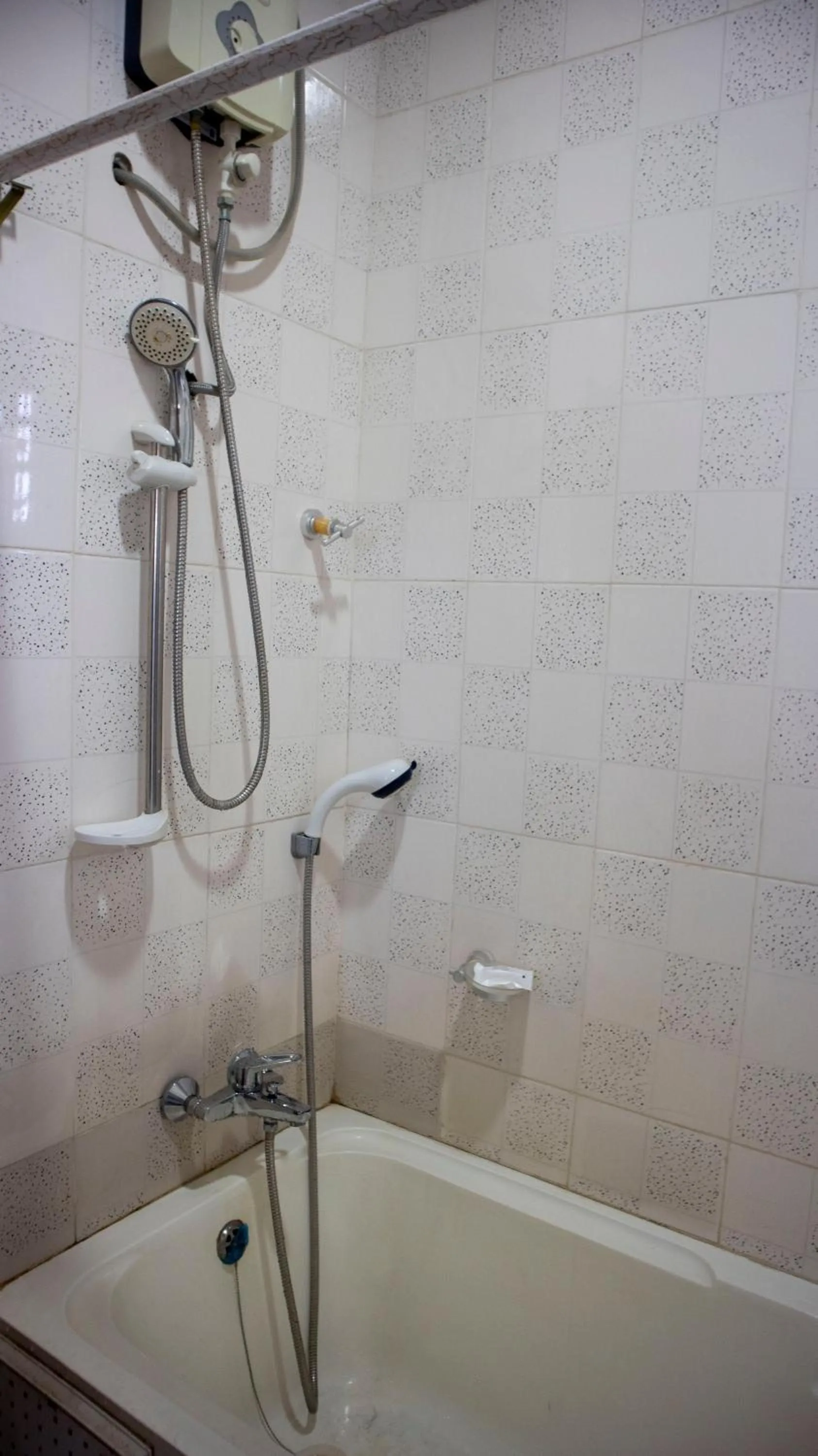 Bathroom in Lou Ralph Hotel