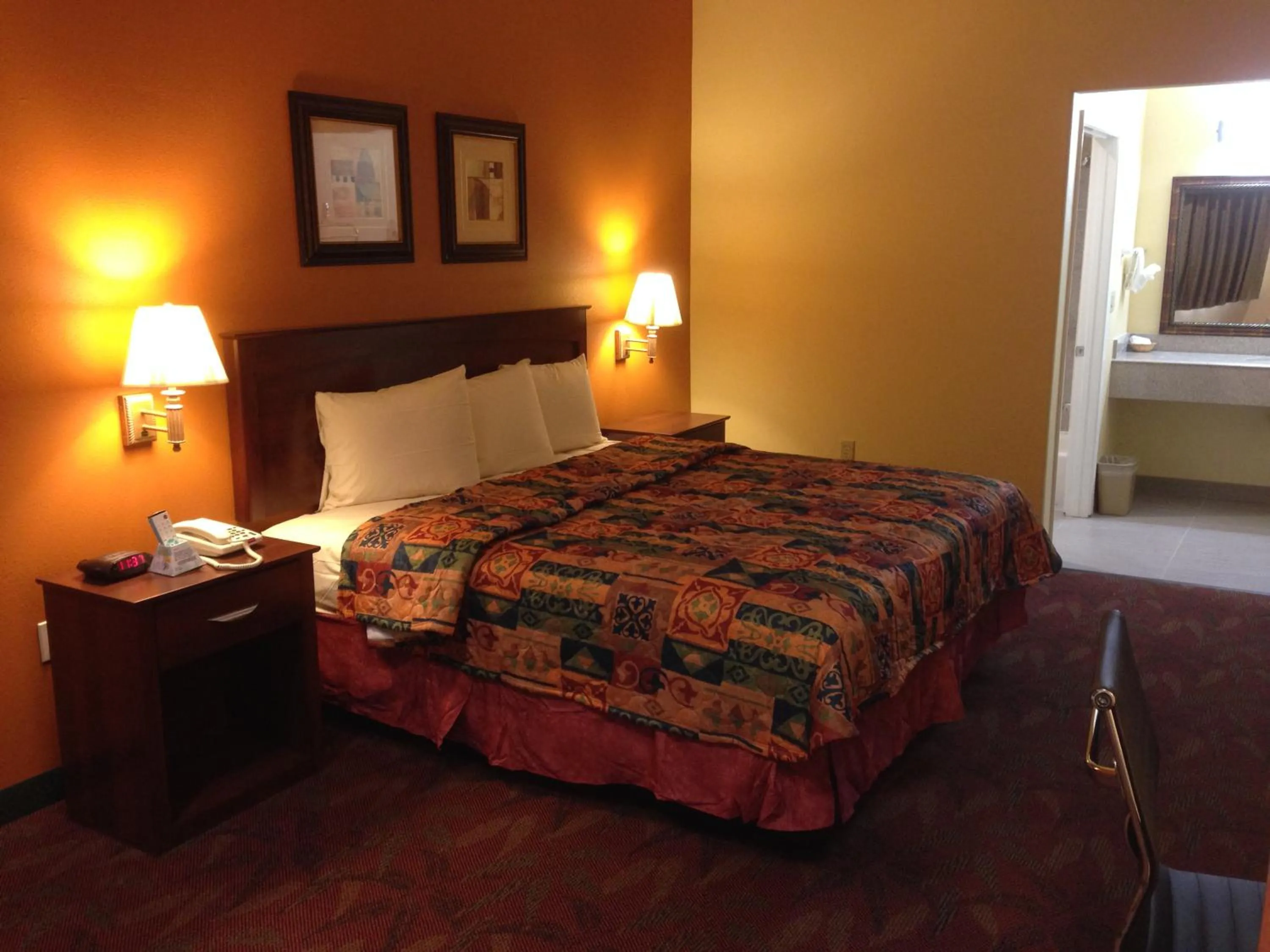 Bed in Executive Inn