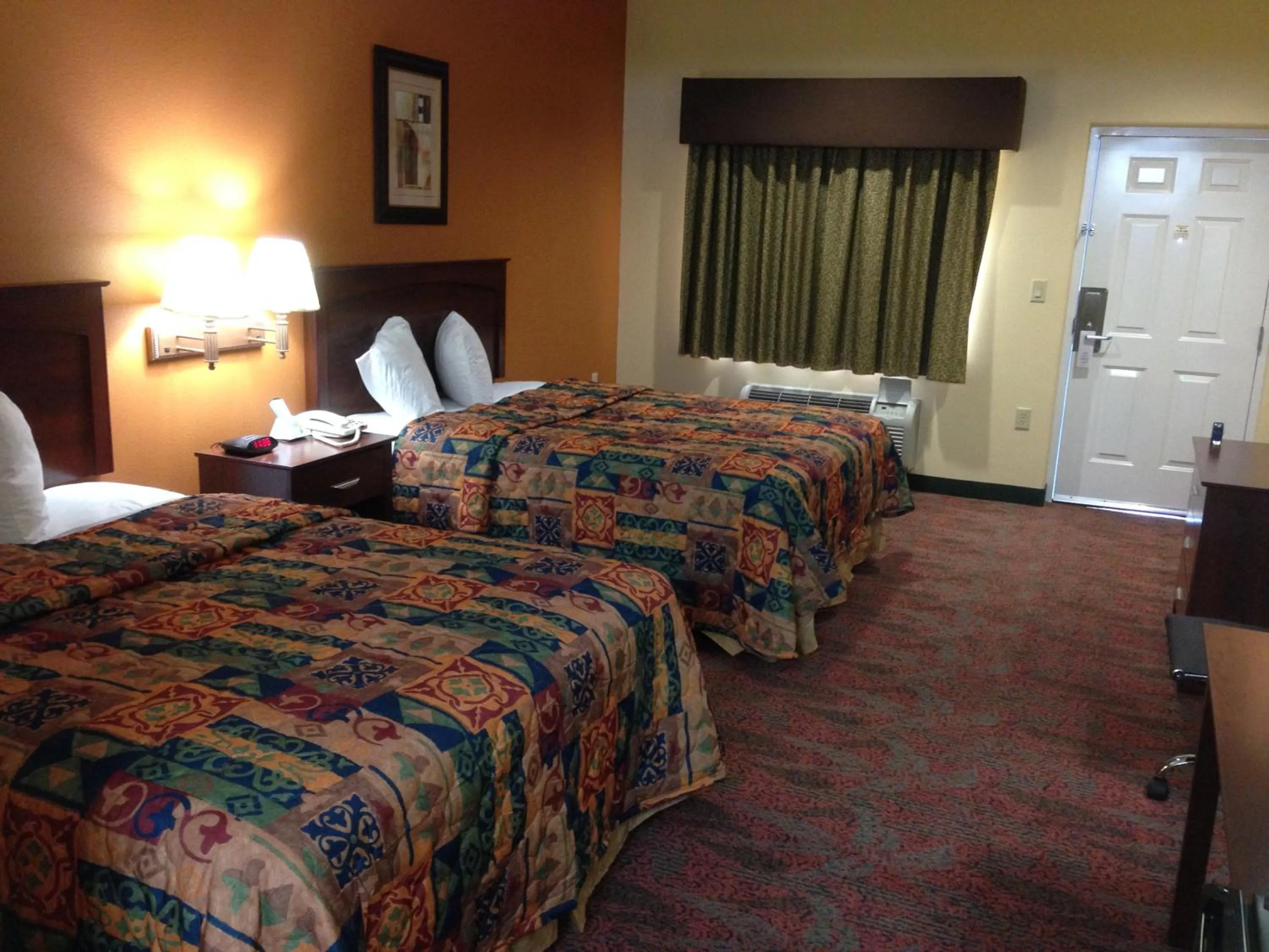 Bed in Executive Inn