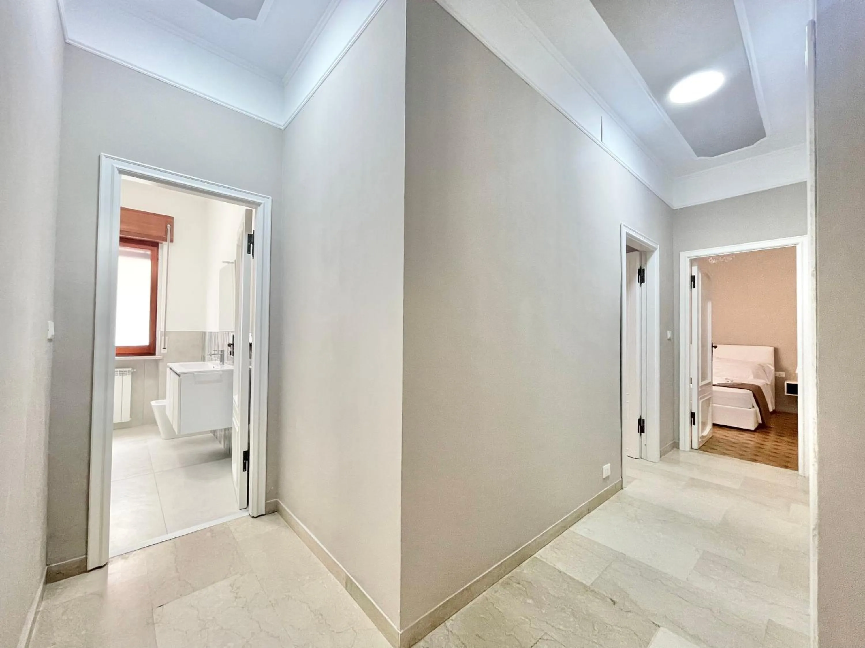 Regina Elena Apartments