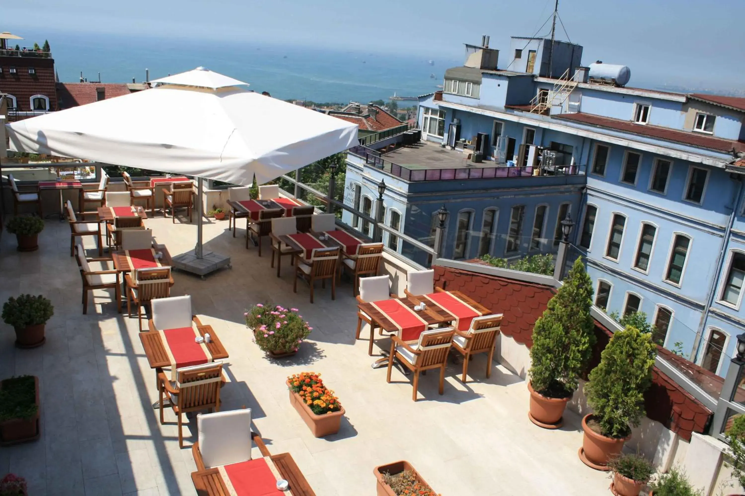 Restaurant/places to eat in Hotel Sultanhan - Special Category Restaurant/places to eat in Hotel Sultanhan - Special Category