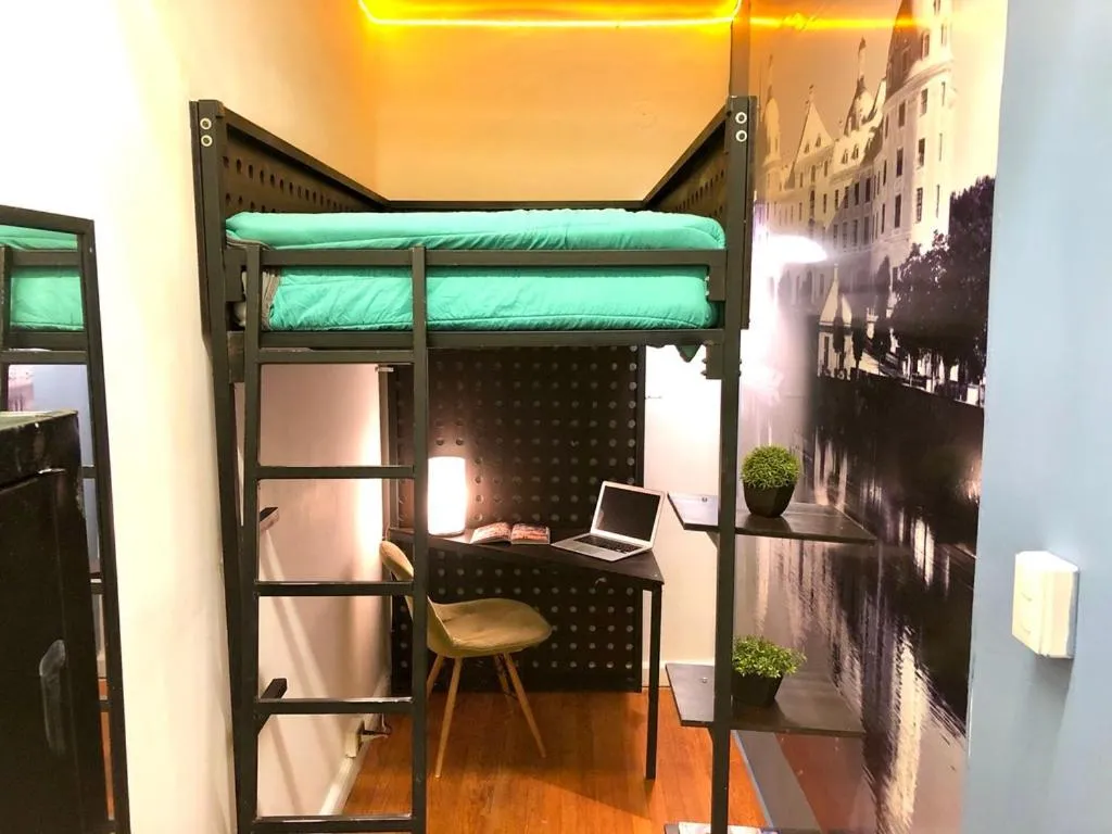 bunk bed in ROOMIES HOSTEL Condesa