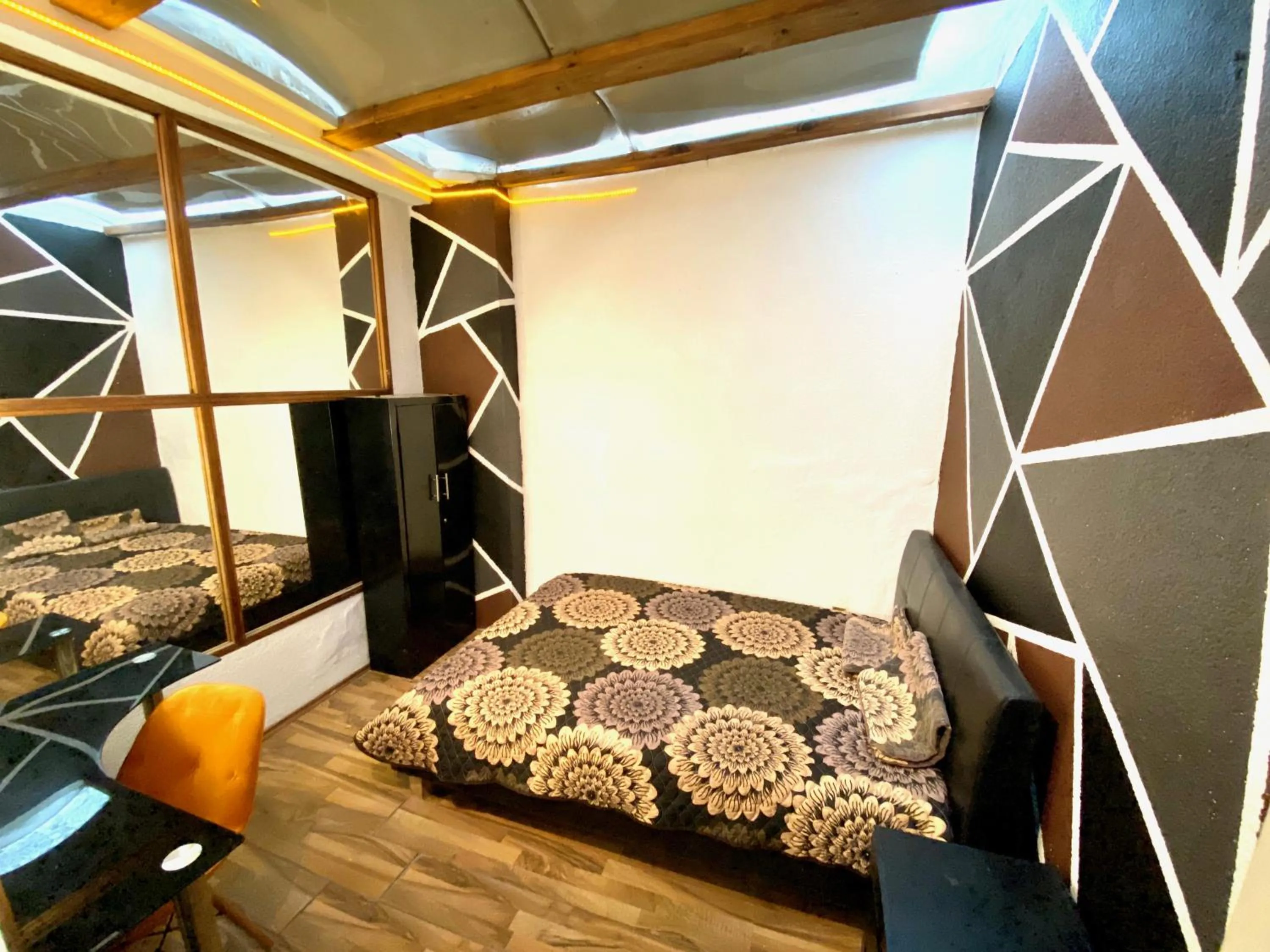 Photo of the whole room in ROOMIES HOSTEL Condesa